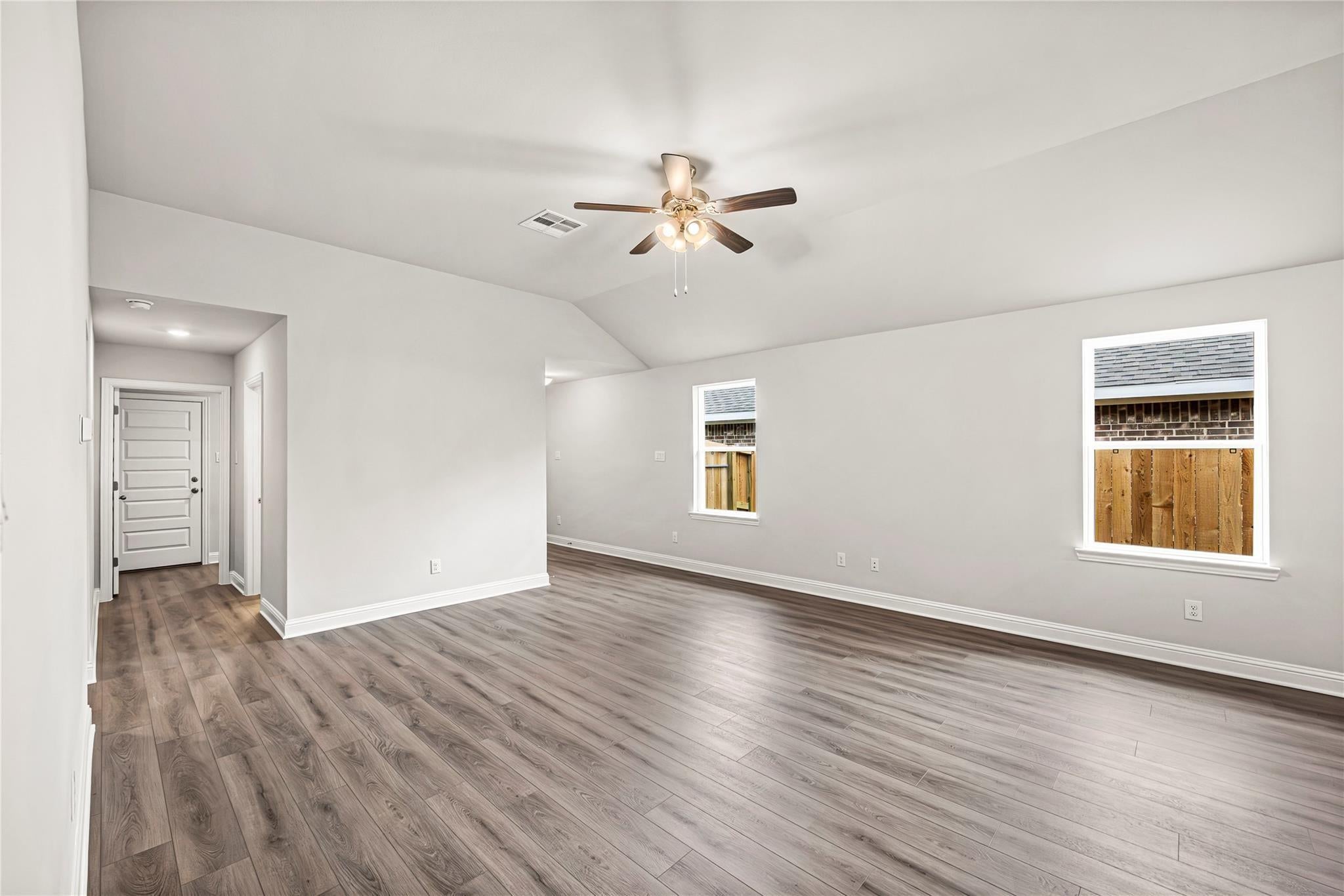 4402 W Bayou Maison Cir, Dickinson, TX 77539 photo