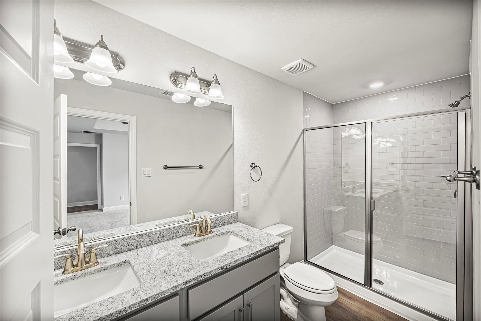 4402 W Bayou Maison Cir, Dickinson, TX 77539 photo
