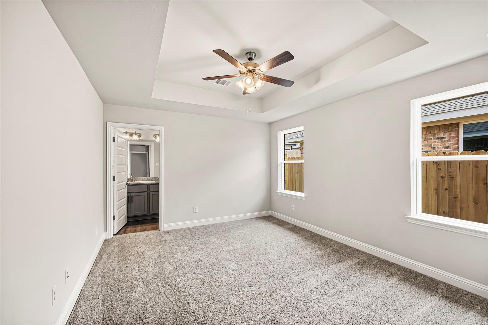 4402 W Bayou Maison Cir, Dickinson, TX 77539 photo