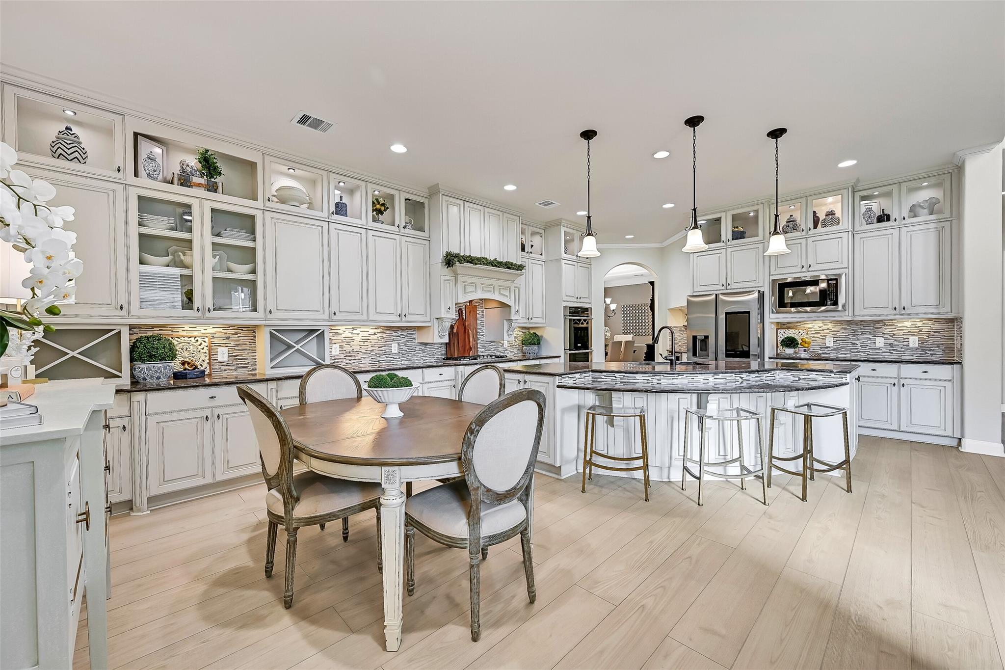 2204 Stillhouse Hollow Ln, Friendswood, TX 77546 photo