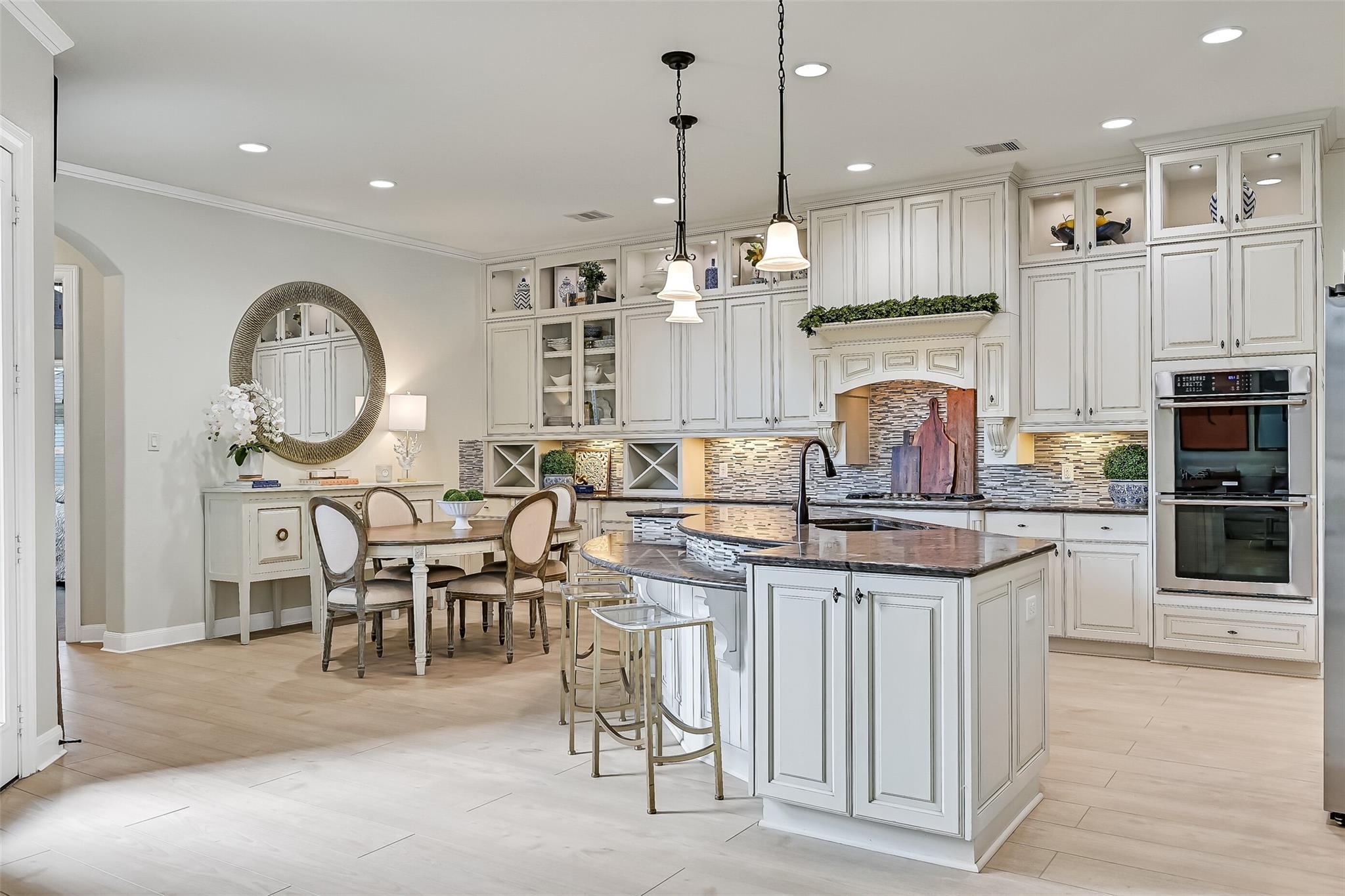 2204 Stillhouse Hollow Ln, Friendswood, TX 77546 photo
