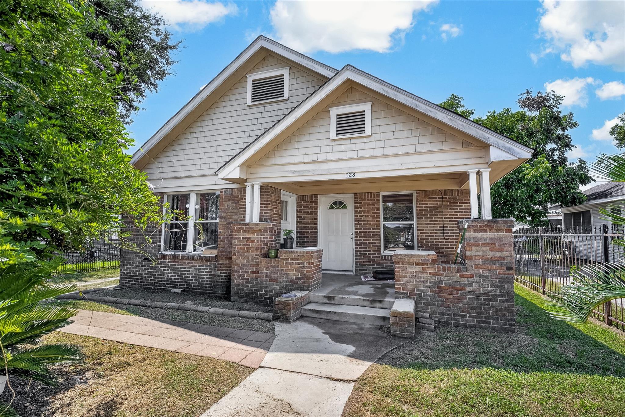 528 Caplin St, Houston, TX 77022