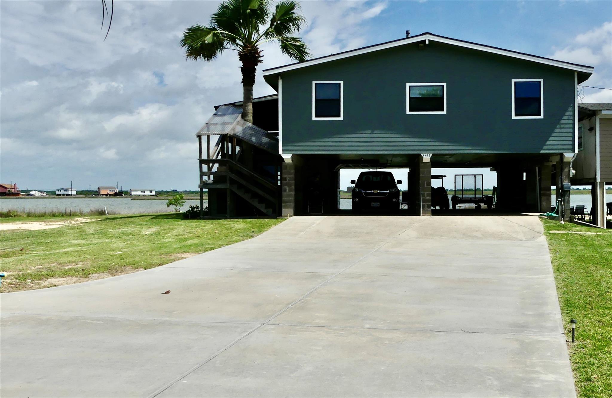 4432 Swan St, Hitchcock, TX 77563 photo