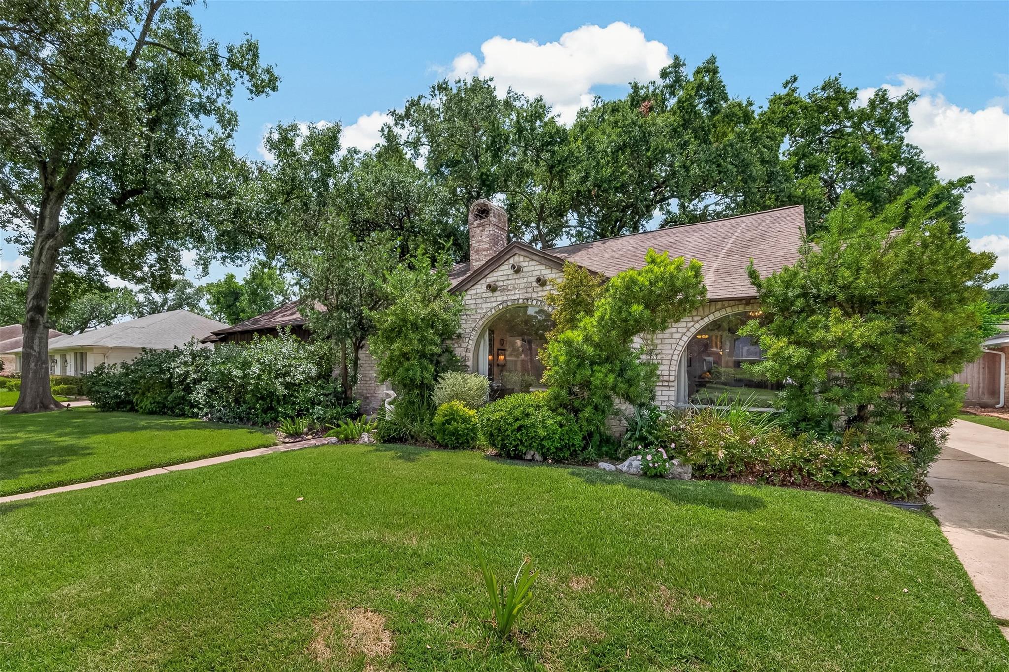 2623 Pomeran Dr, Houston, TX 77080