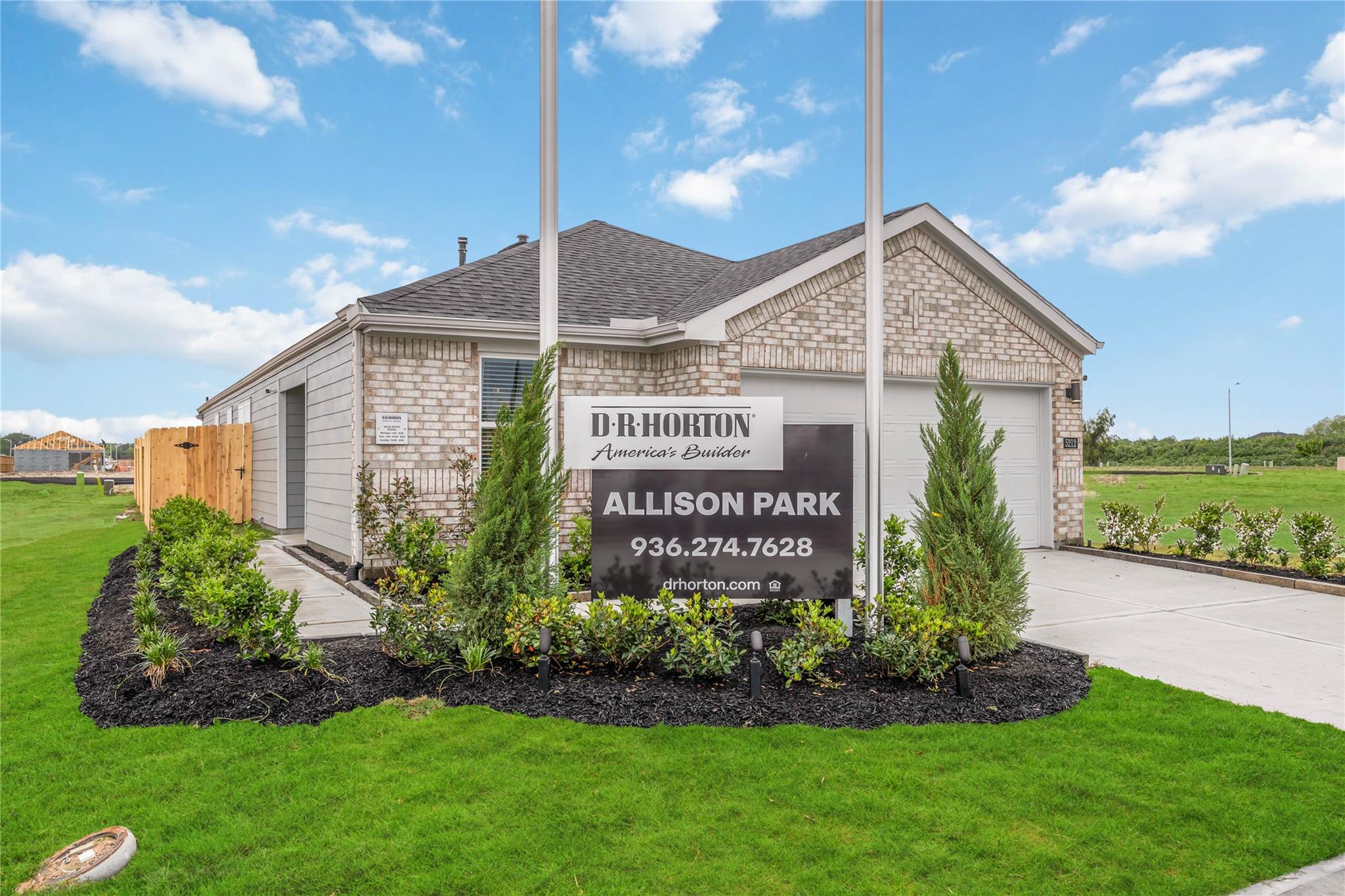 5202 Greengrass Willow Way, Houston, TX 77048