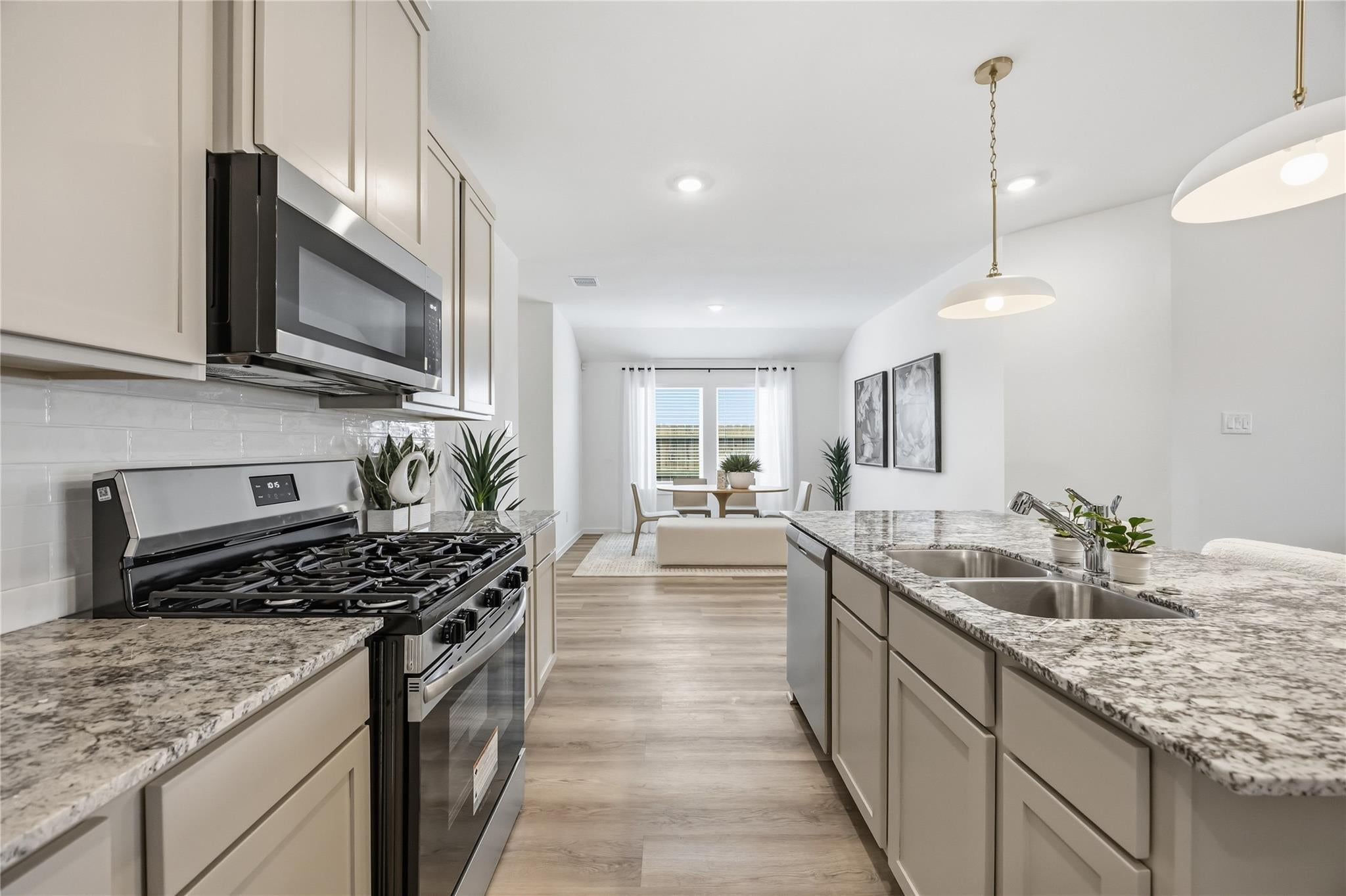 5202 Greengrass Willow Way, Houston, TX 77048 photo