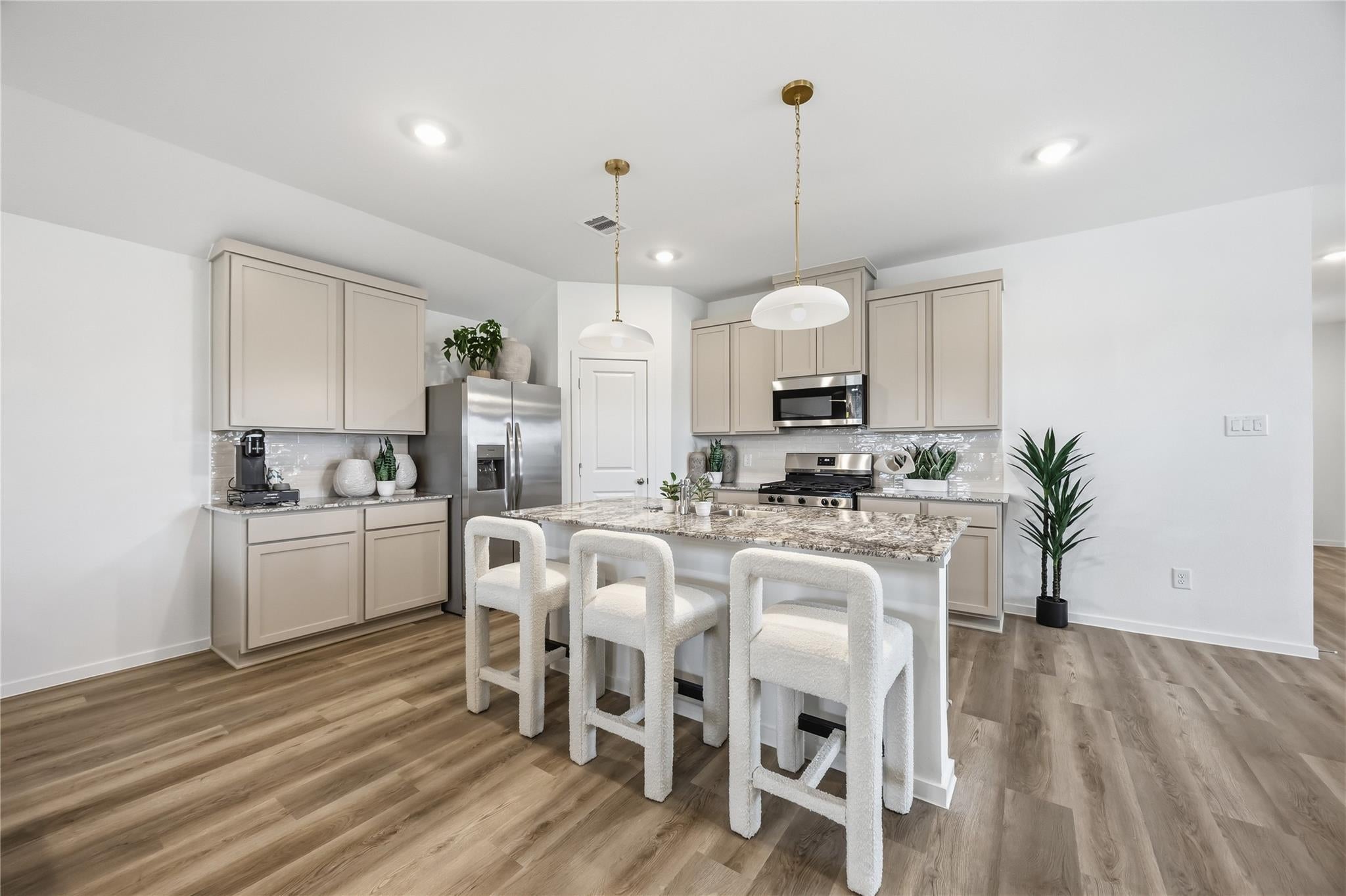 5202 Greengrass Willow Way, Houston, TX 77048 photo