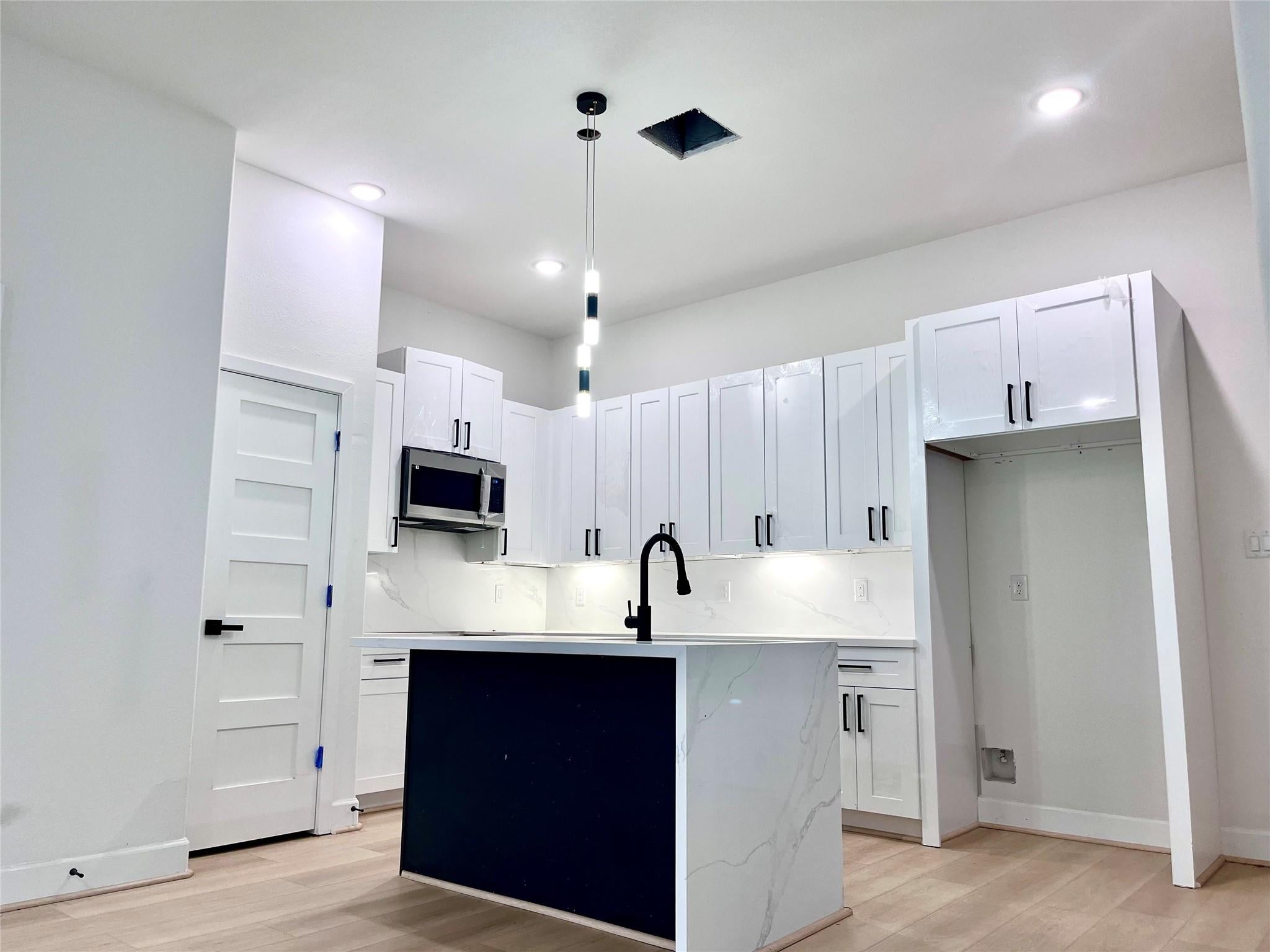 7012 Sidney St, Houston, TX 77021 photo
