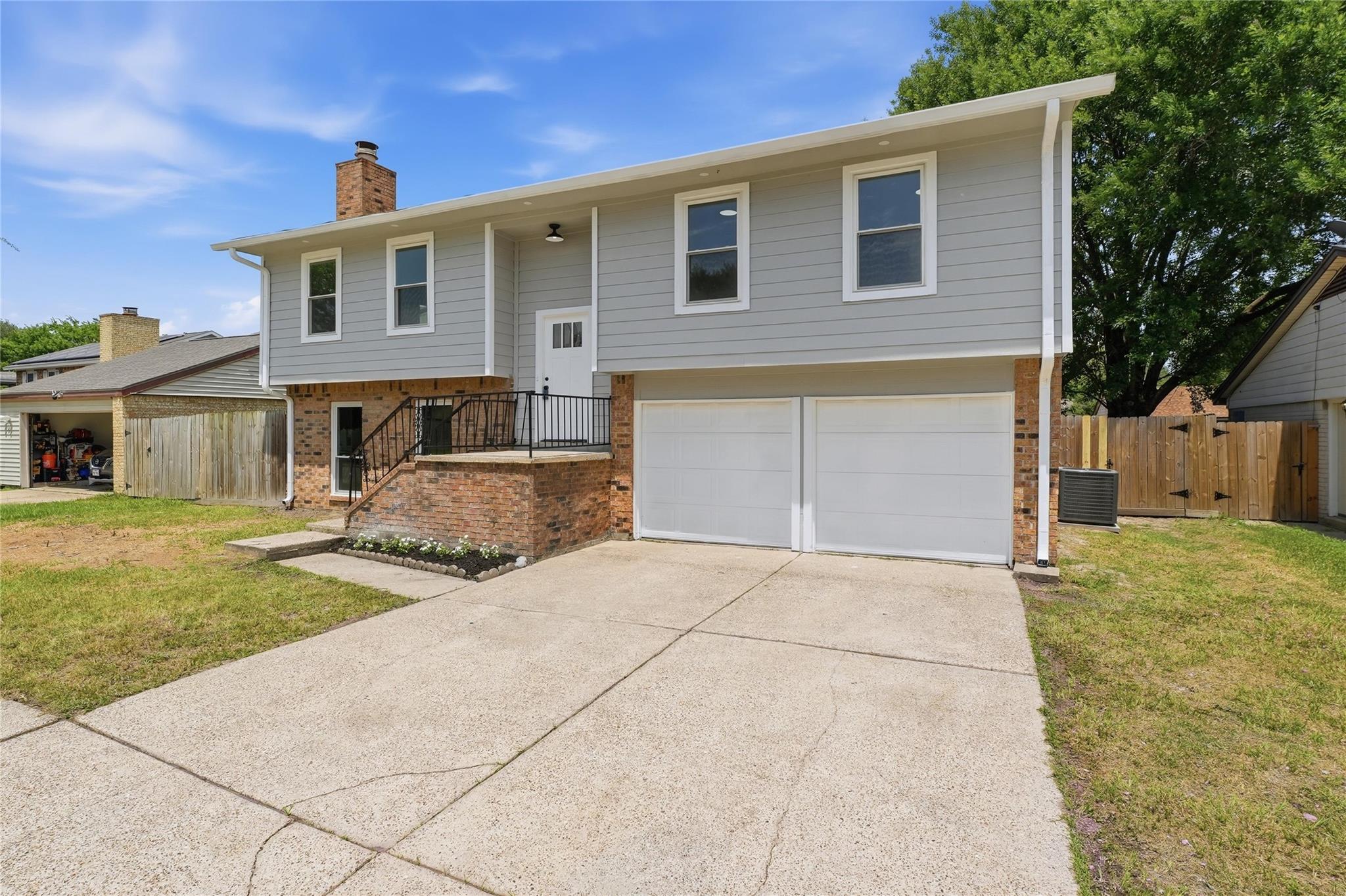 11330 Raven View Dr, Houston, TX 77067