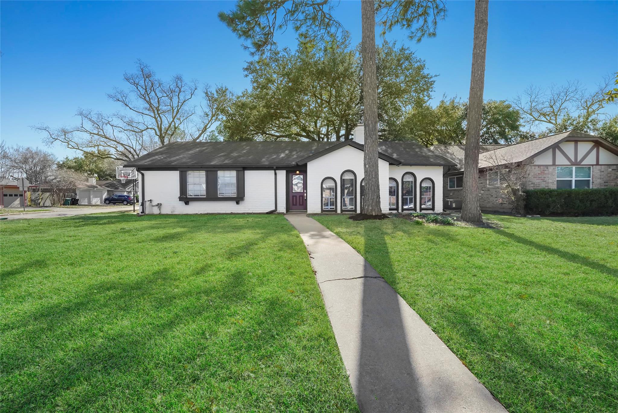 9703 Philmont Dr, Houston, TX 77080
