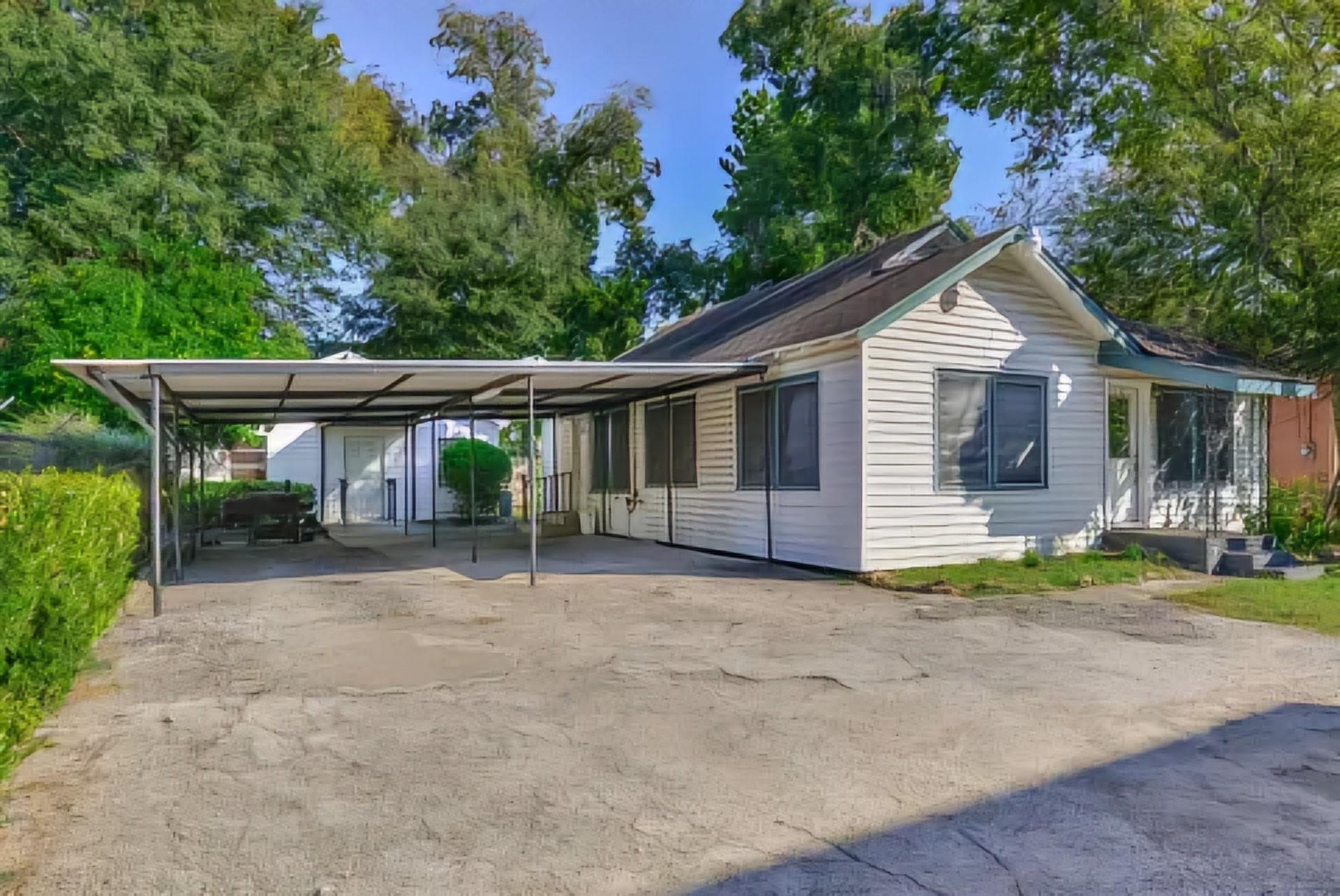 212 Danna Ln, Houston, TX 77009 photo