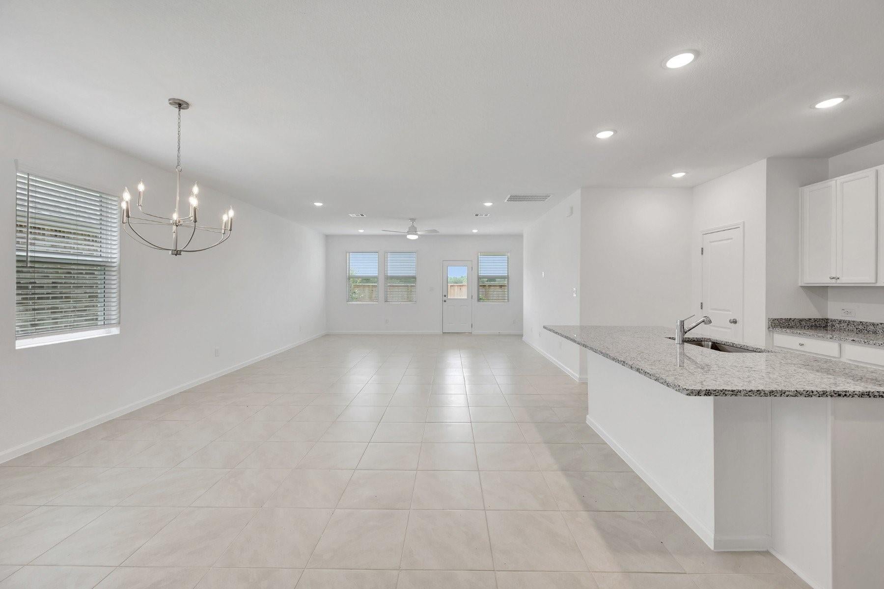 347 W Rose Marie Ln, Montgomery, TX 77356 photo