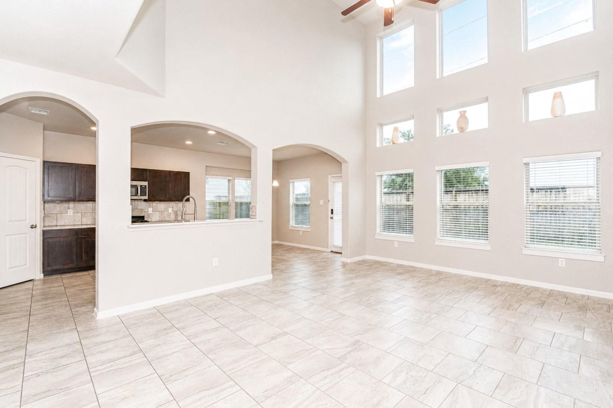 718 Palo Alto Ct, Rosharon, TX 77583 photo