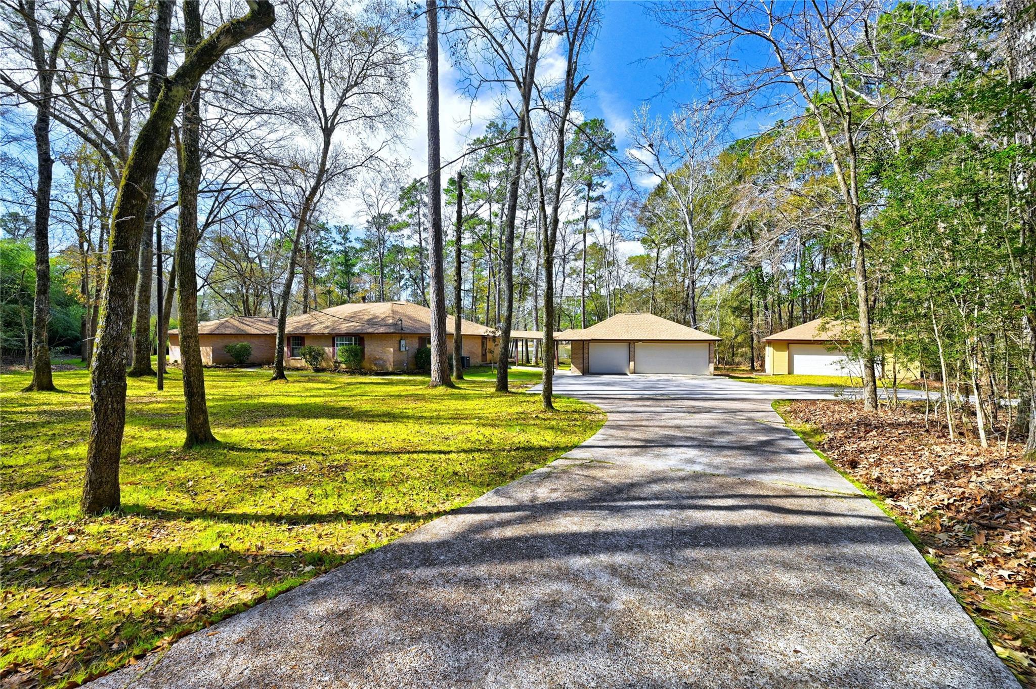 15823 Stagecoach Rd, Stagecoach, TX 77355