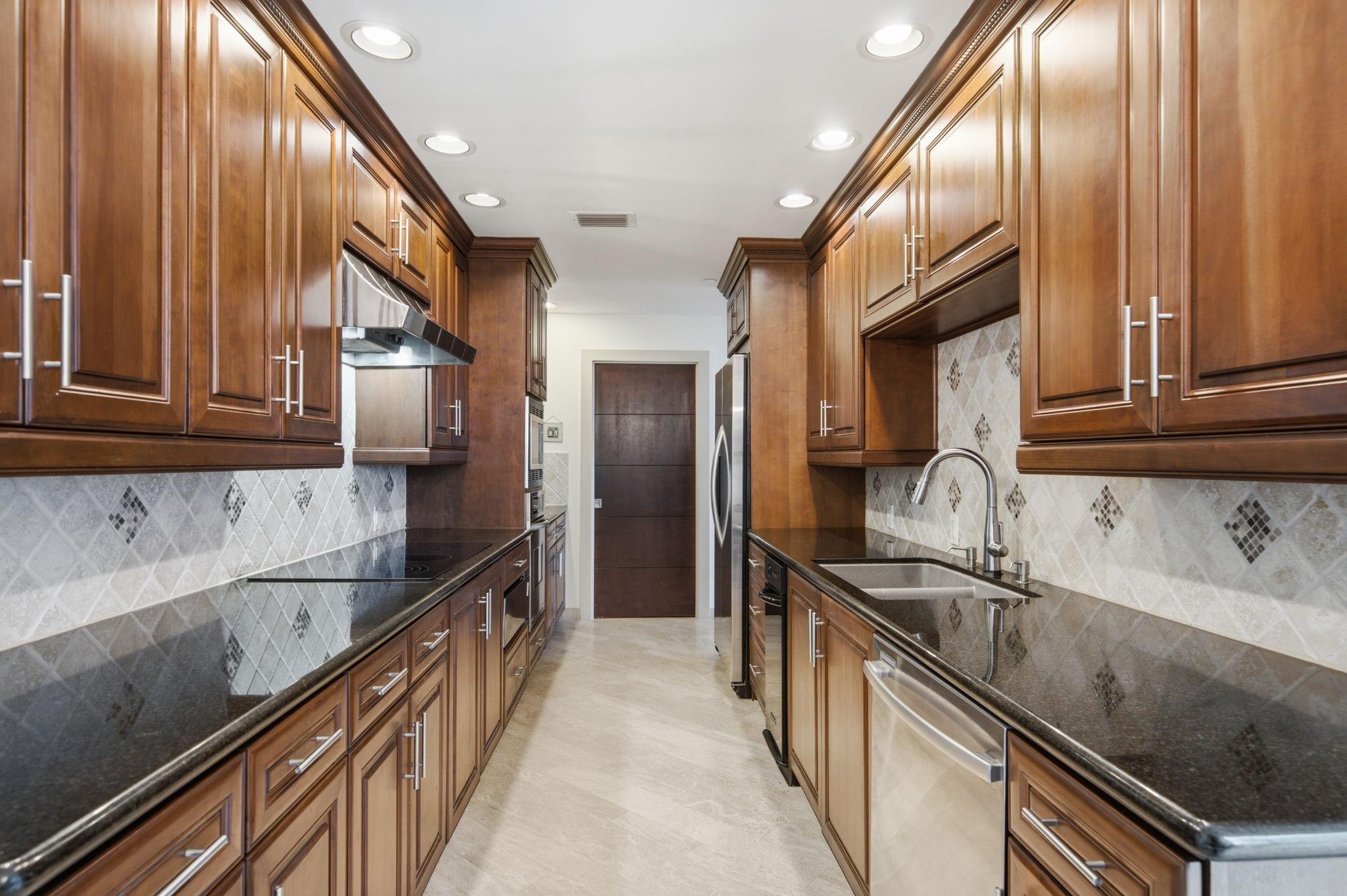3350 Mccue Rd #2402, Houston, TX 77056 photo