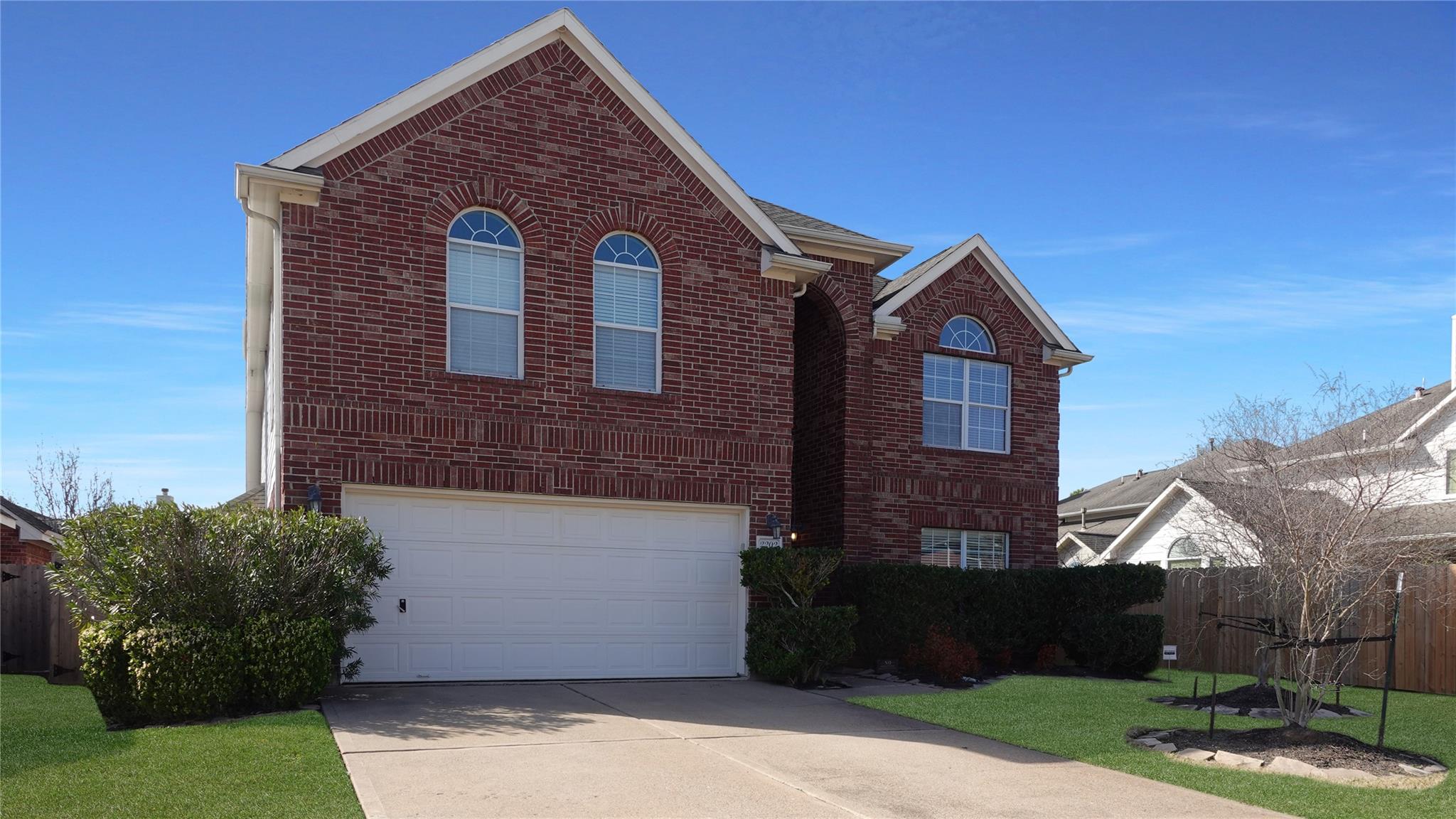 2202 Drake Falls Dr, Pearland, TX 77584