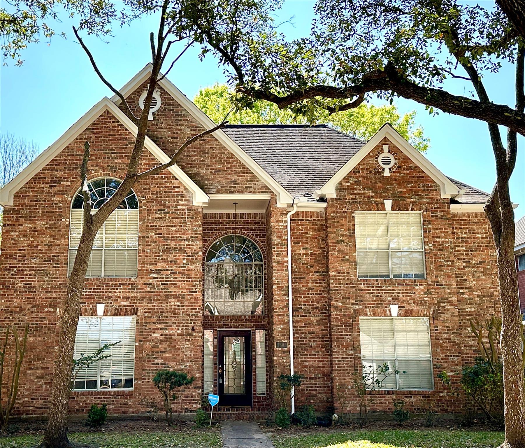 3302 Richland Dr, Sugar Land, TX 77478