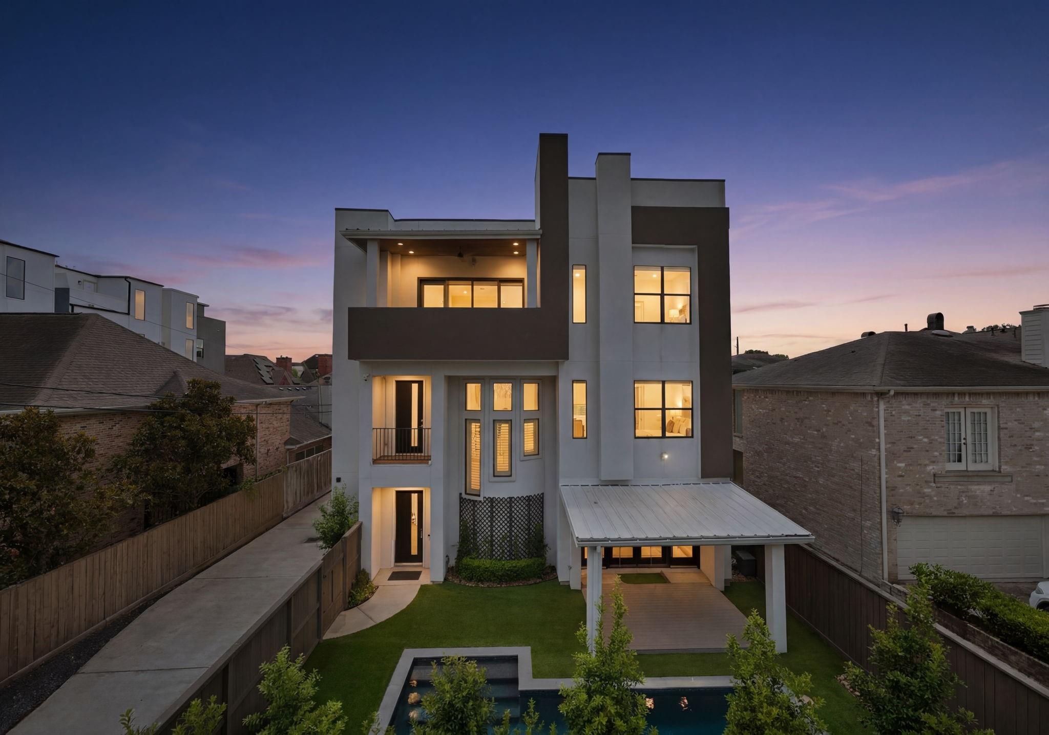 6011 Burgoyne Rd, Houston, TX 77057