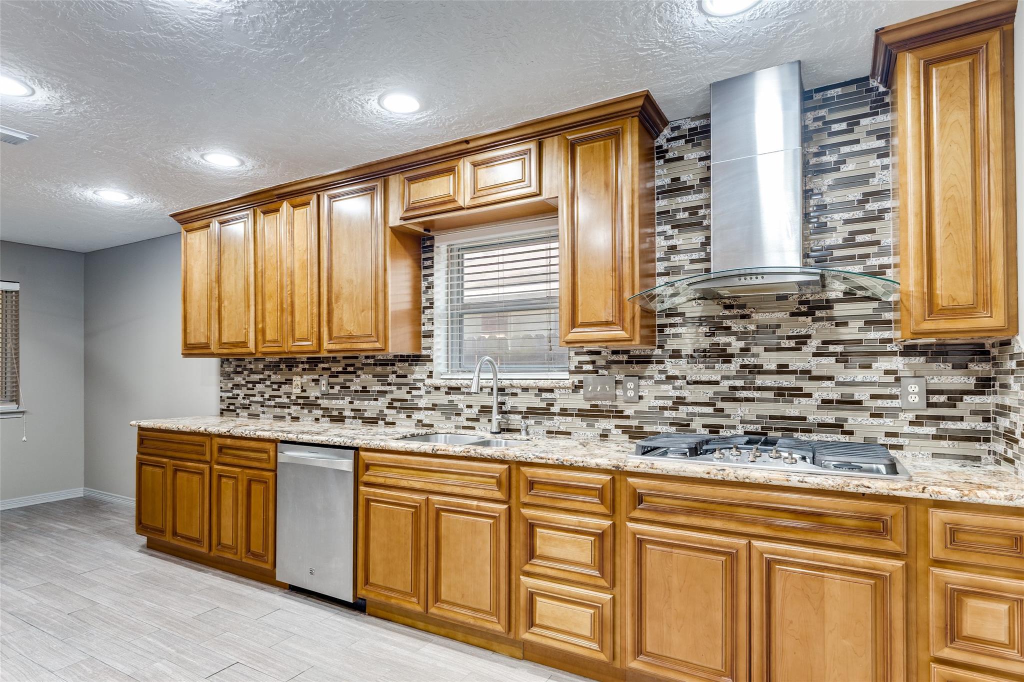 28803 Raestone St, Spring, TX 77386 photo