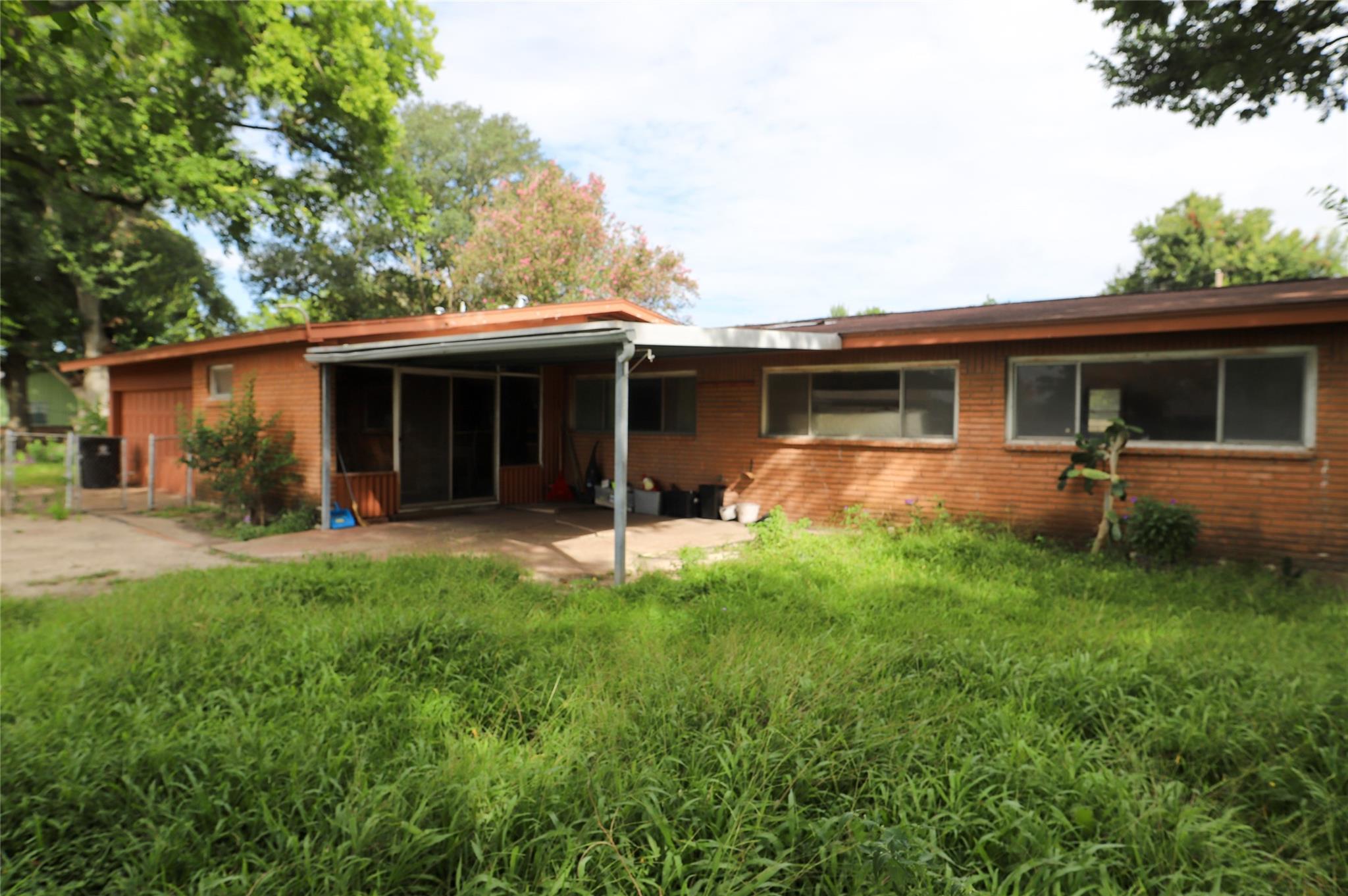 5759 Winding Creek Way, Houston, TX 77017 photo