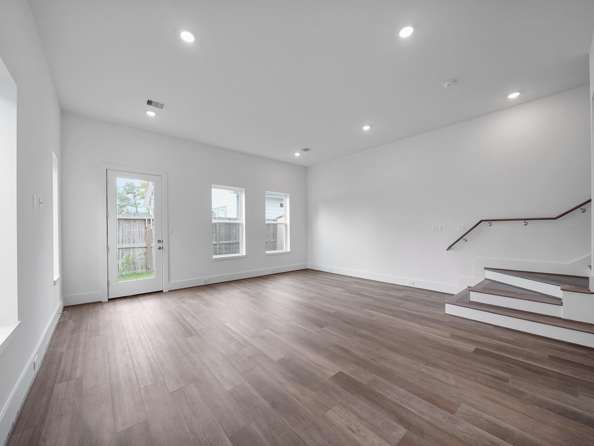 7504 Carver Rd #B, Houston, TX 77088 photo