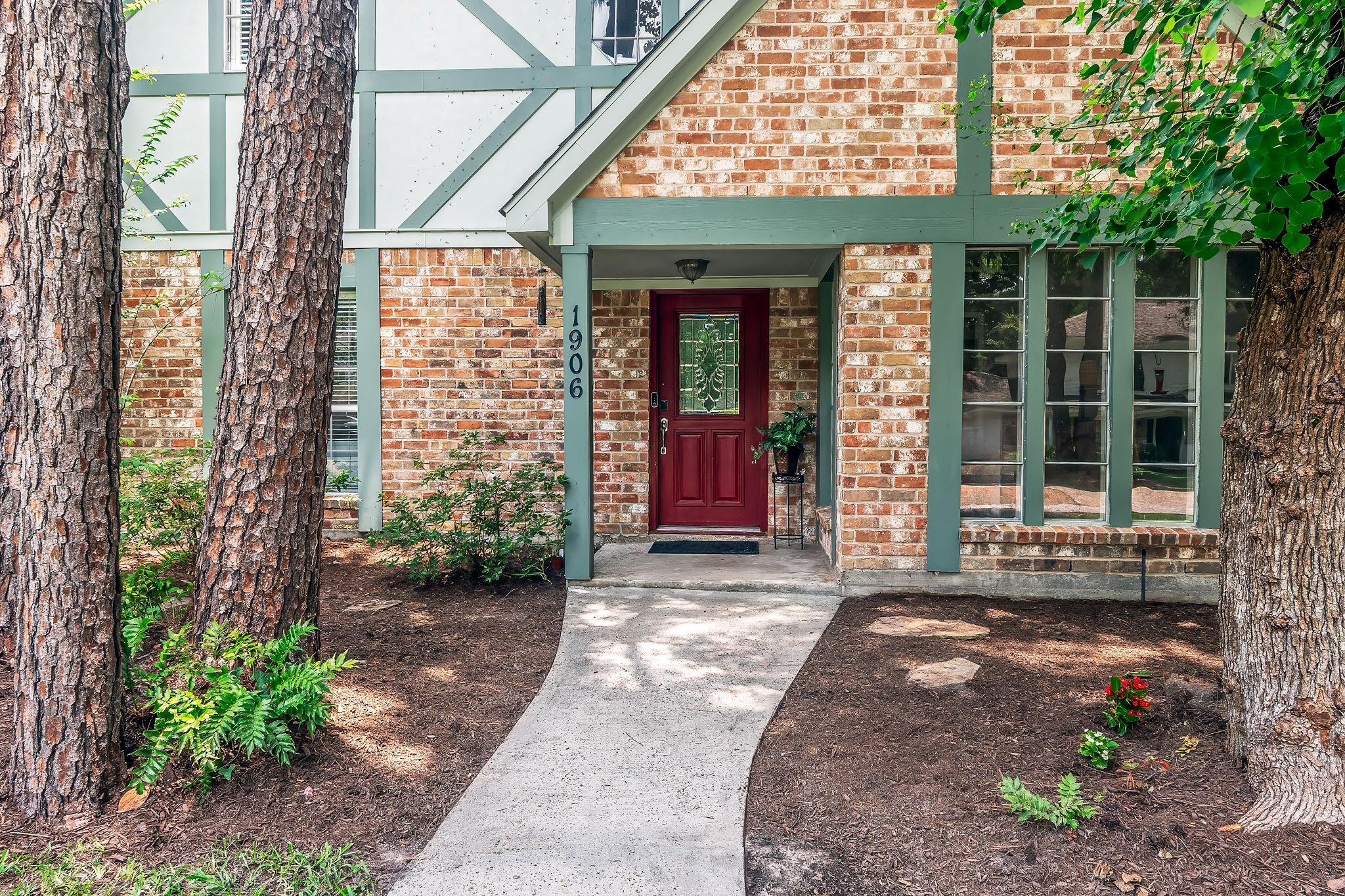1906 Foxtail Pl, The Woodlands, TX 77380
