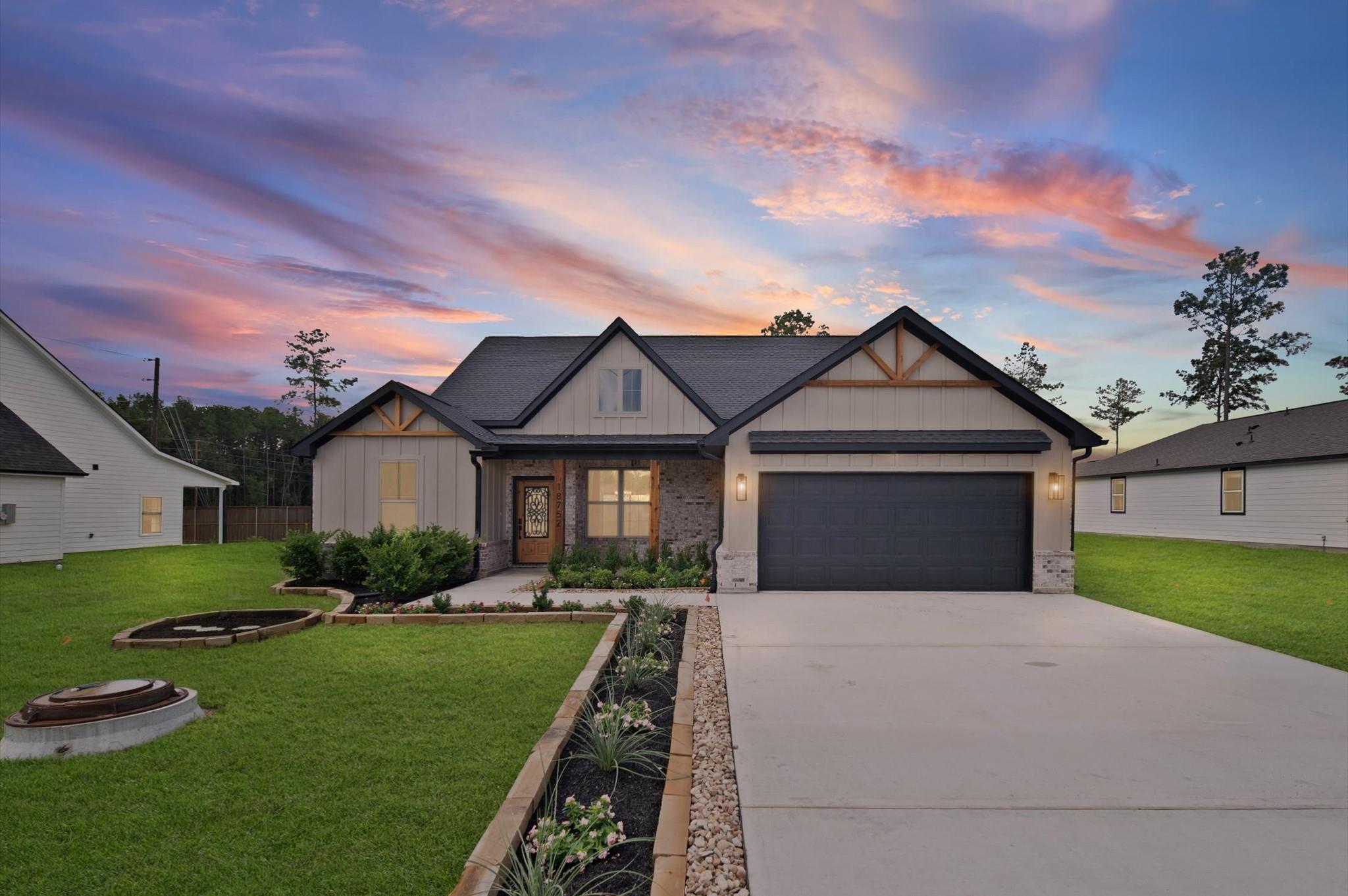 18752 Barrichello Dr, Conroe, TX 77306