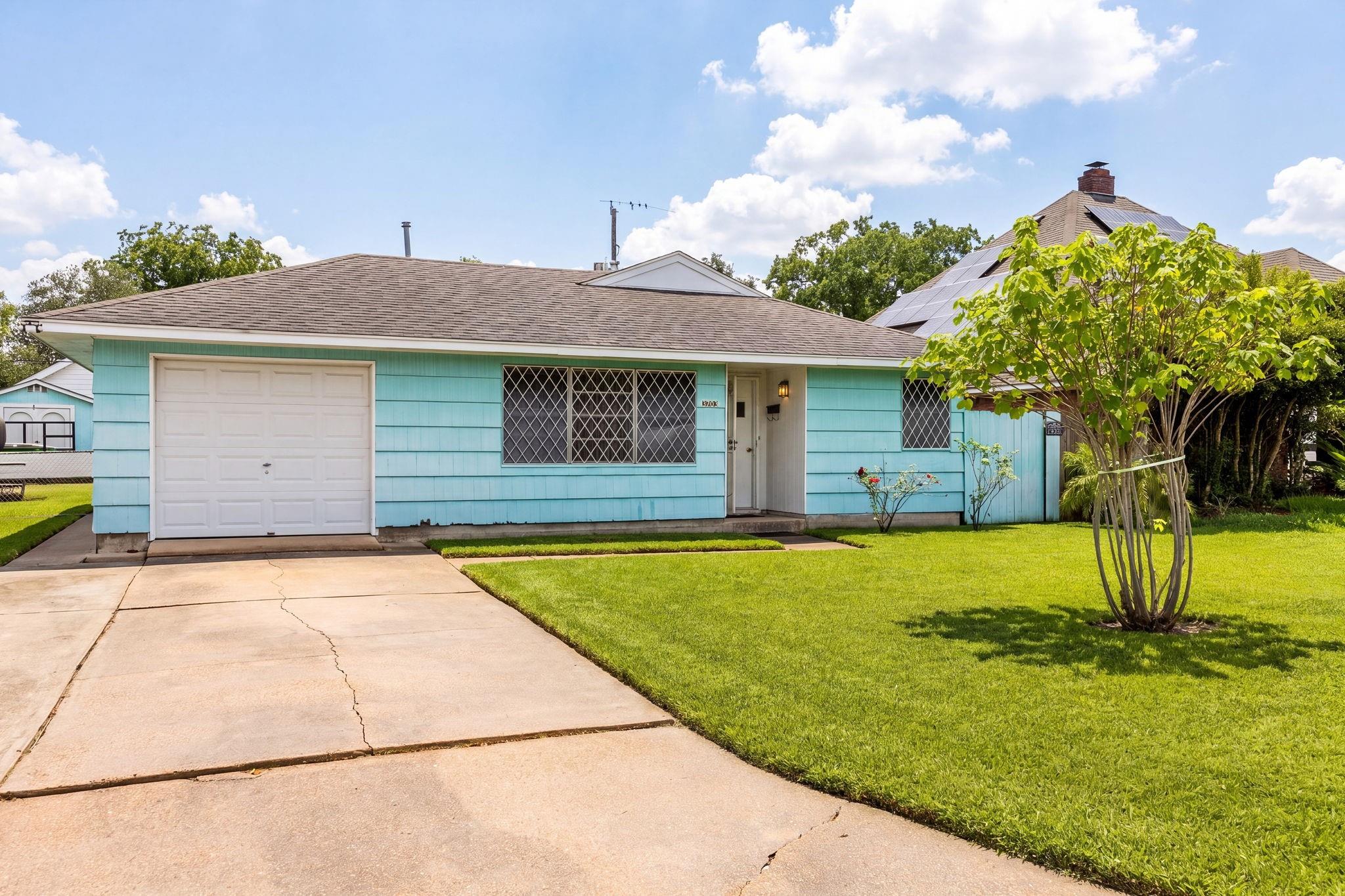 3703 Tanglebriar Dr, Pasadena, TX 77503 photo