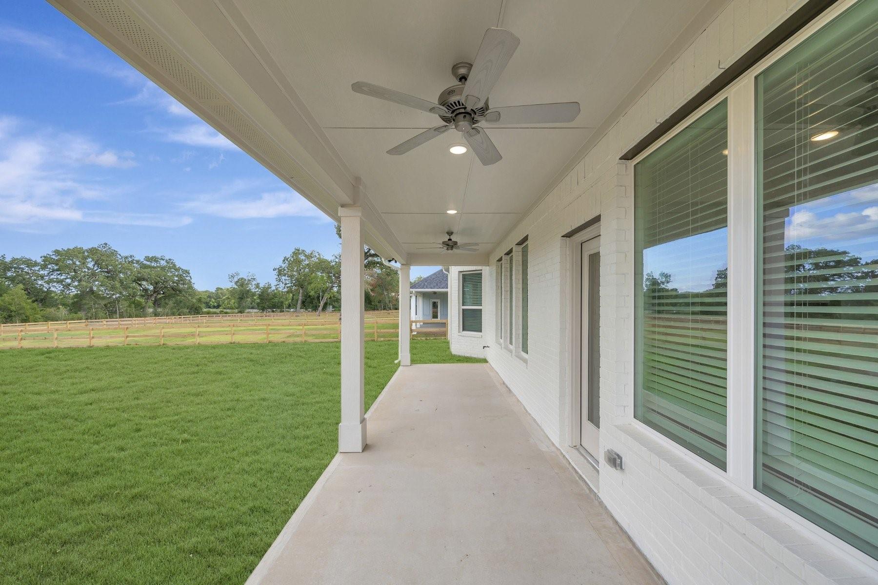 419 6 St, Magnolia, TX 77355 photo