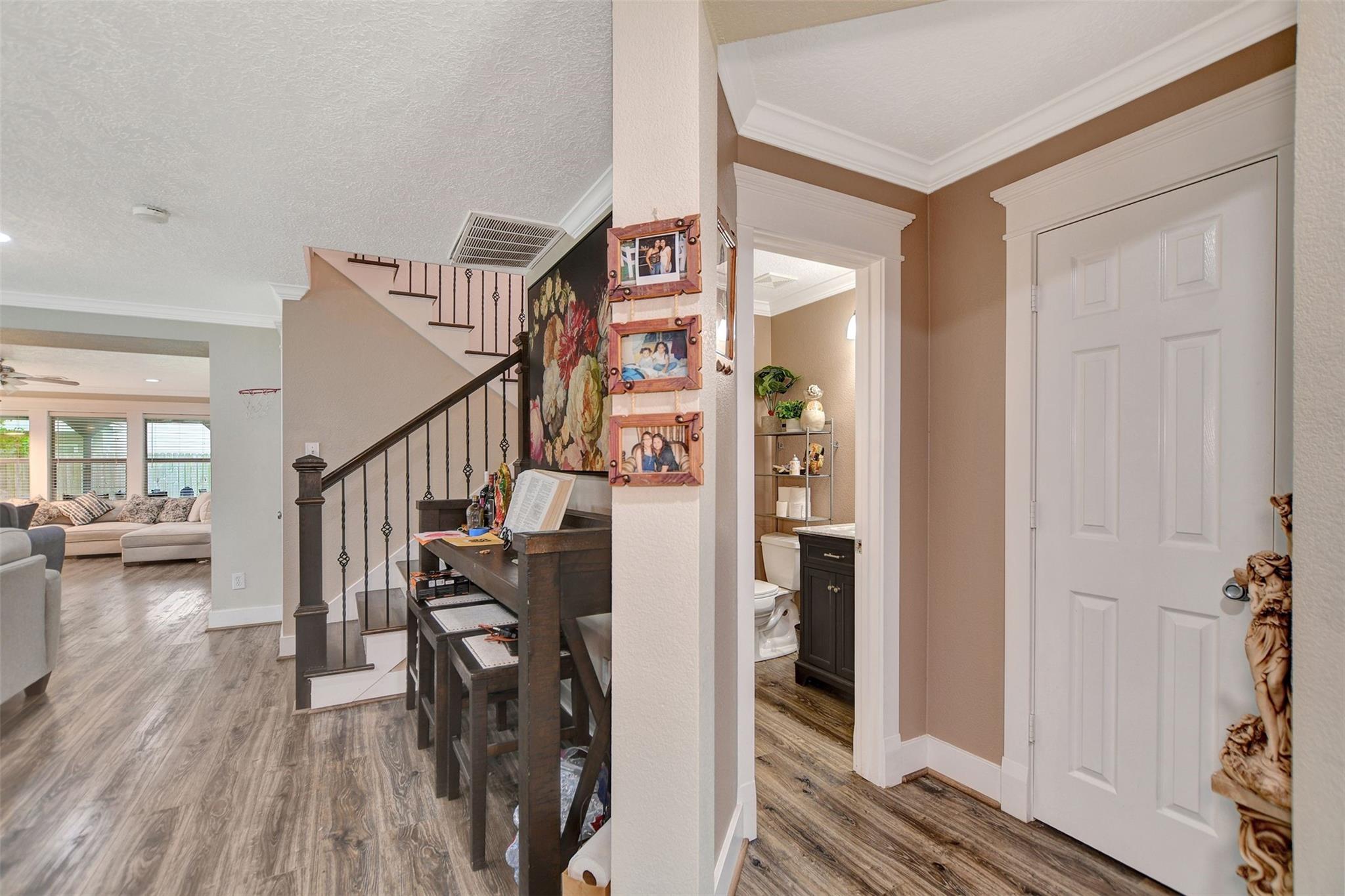 19015 Remington Bend Dr, Houston, TX 77073 photo