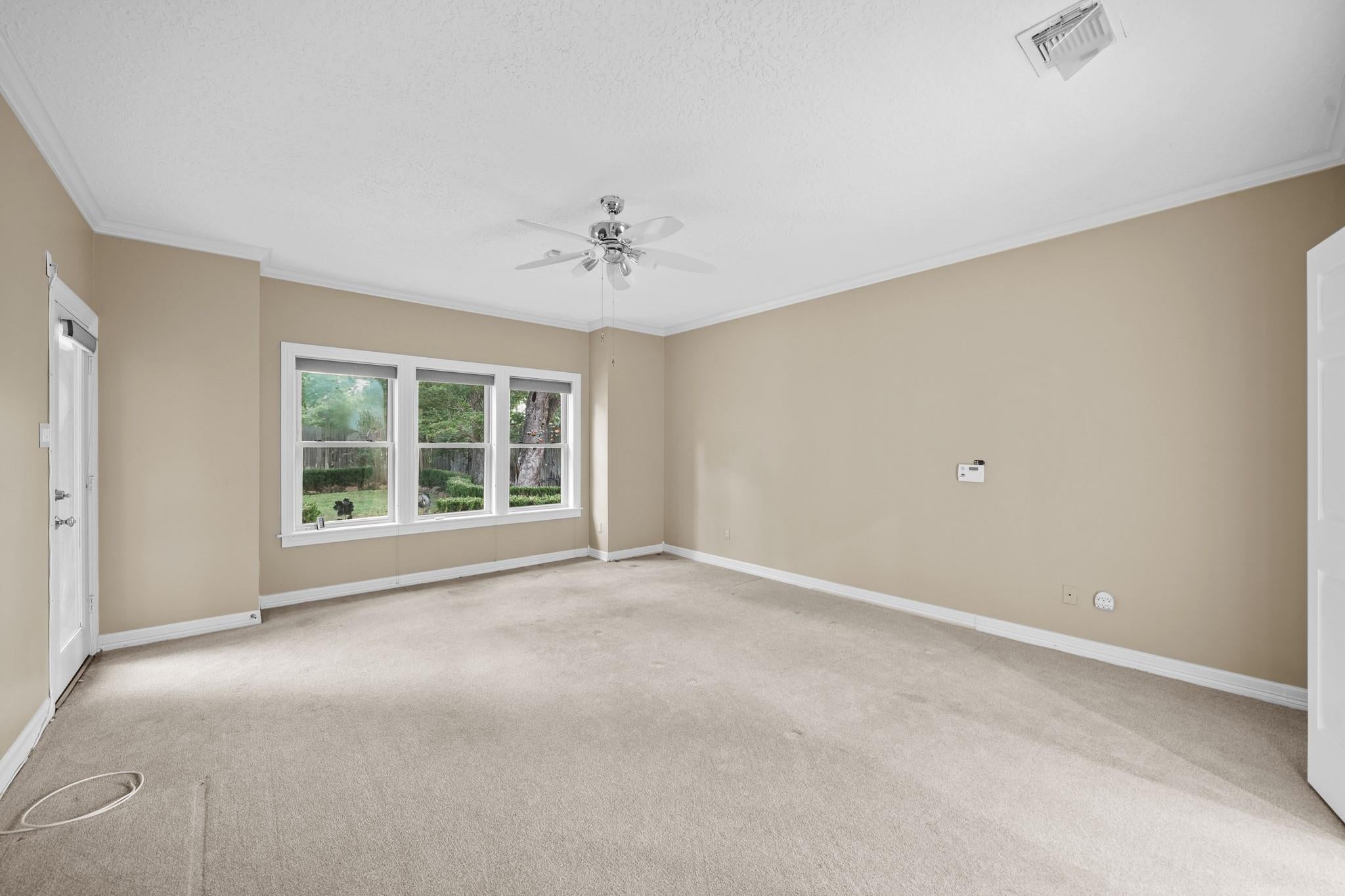 15 Hilshire Grove Ln, Houston, TX 77055 photo