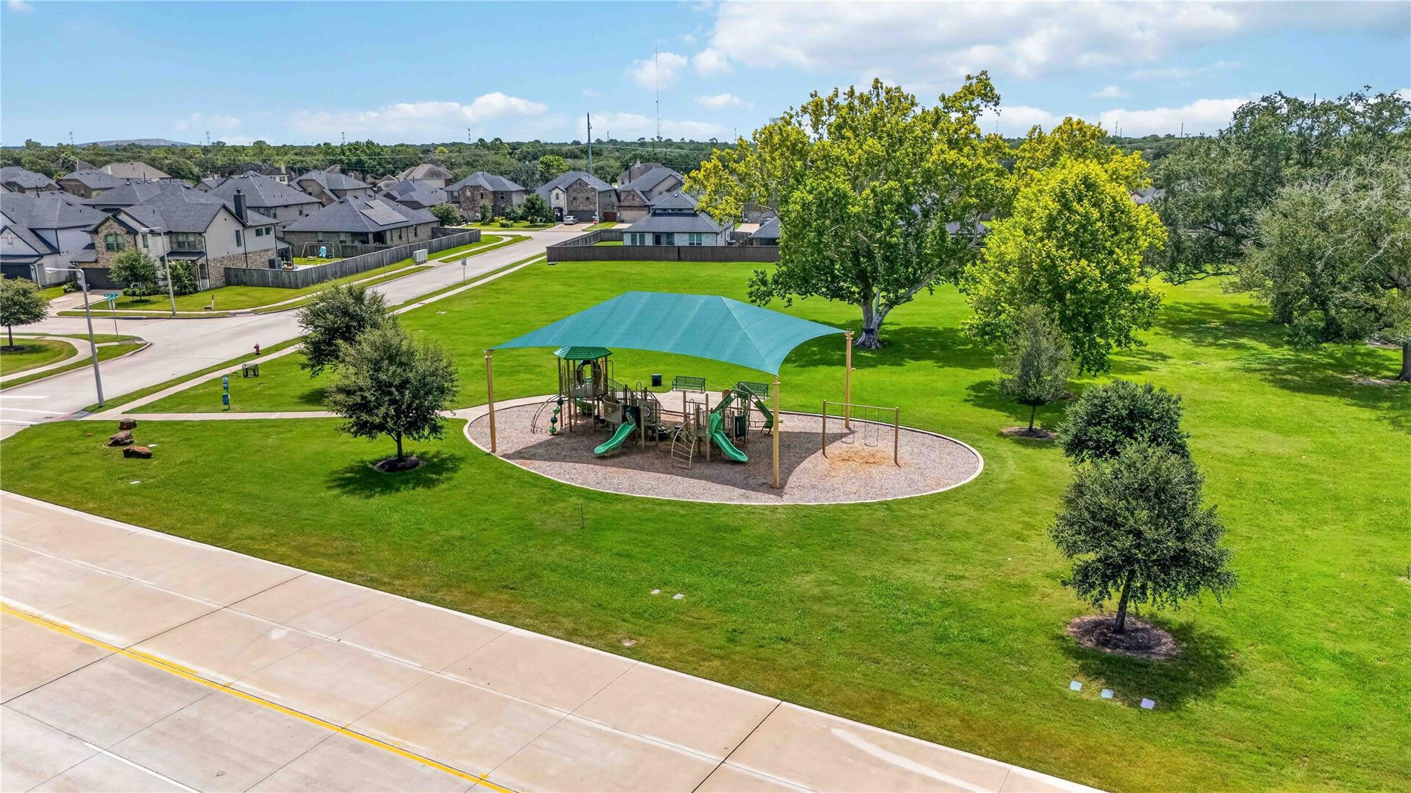 2319 Friendswood Trl, Friendswood, TX 77546 photo