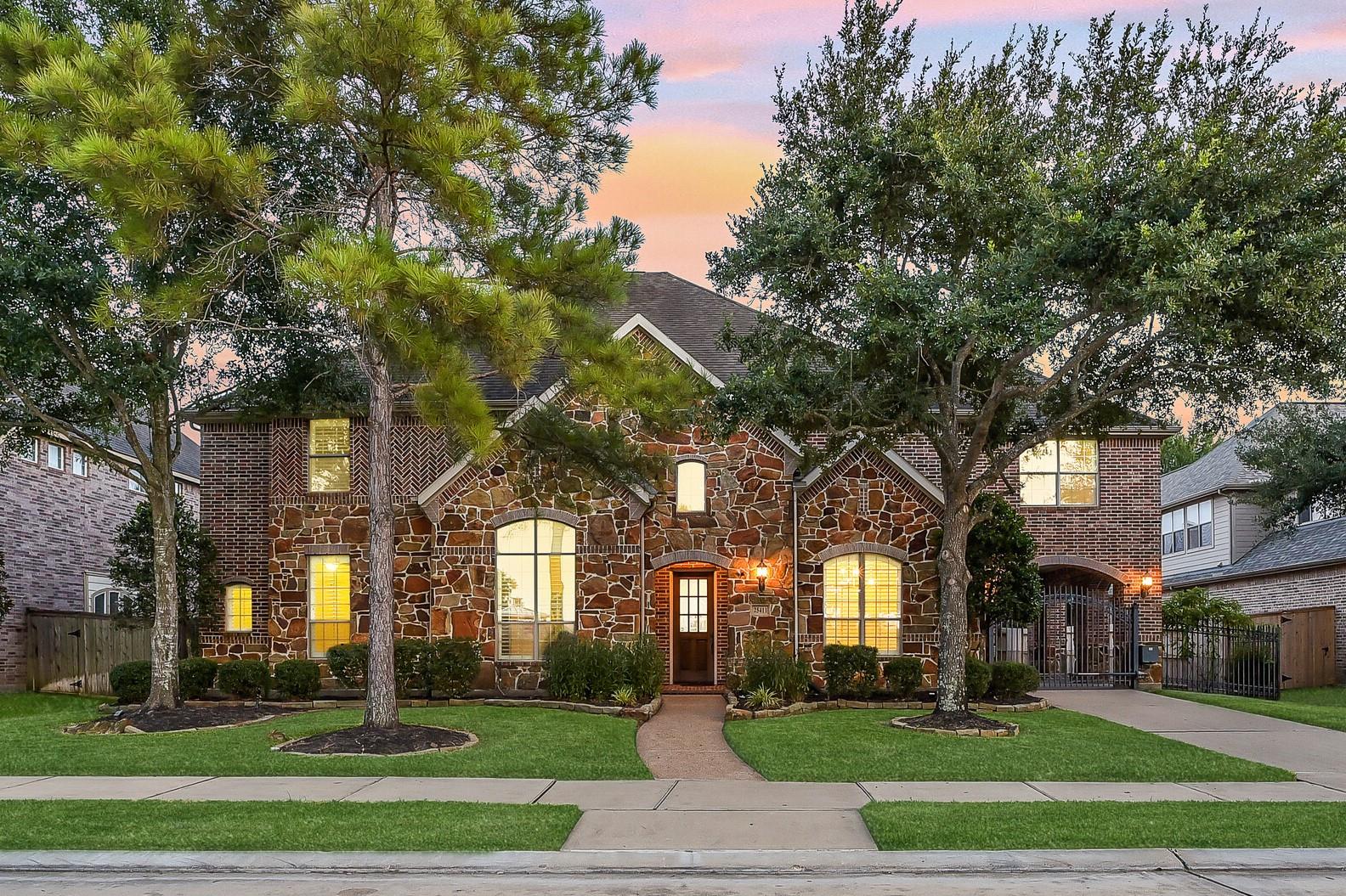 25411 Springwood Lake Dr, Katy, TX 77494