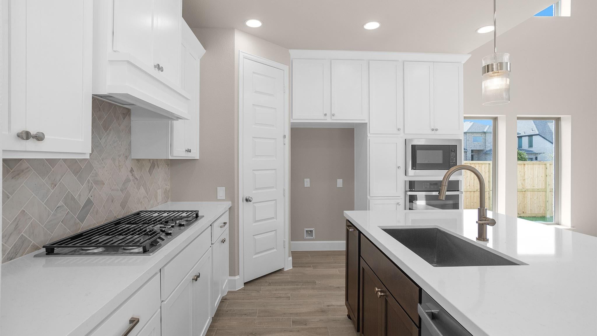 18414 Shaded Sylvan Path, Manvel, TX 77578 photo