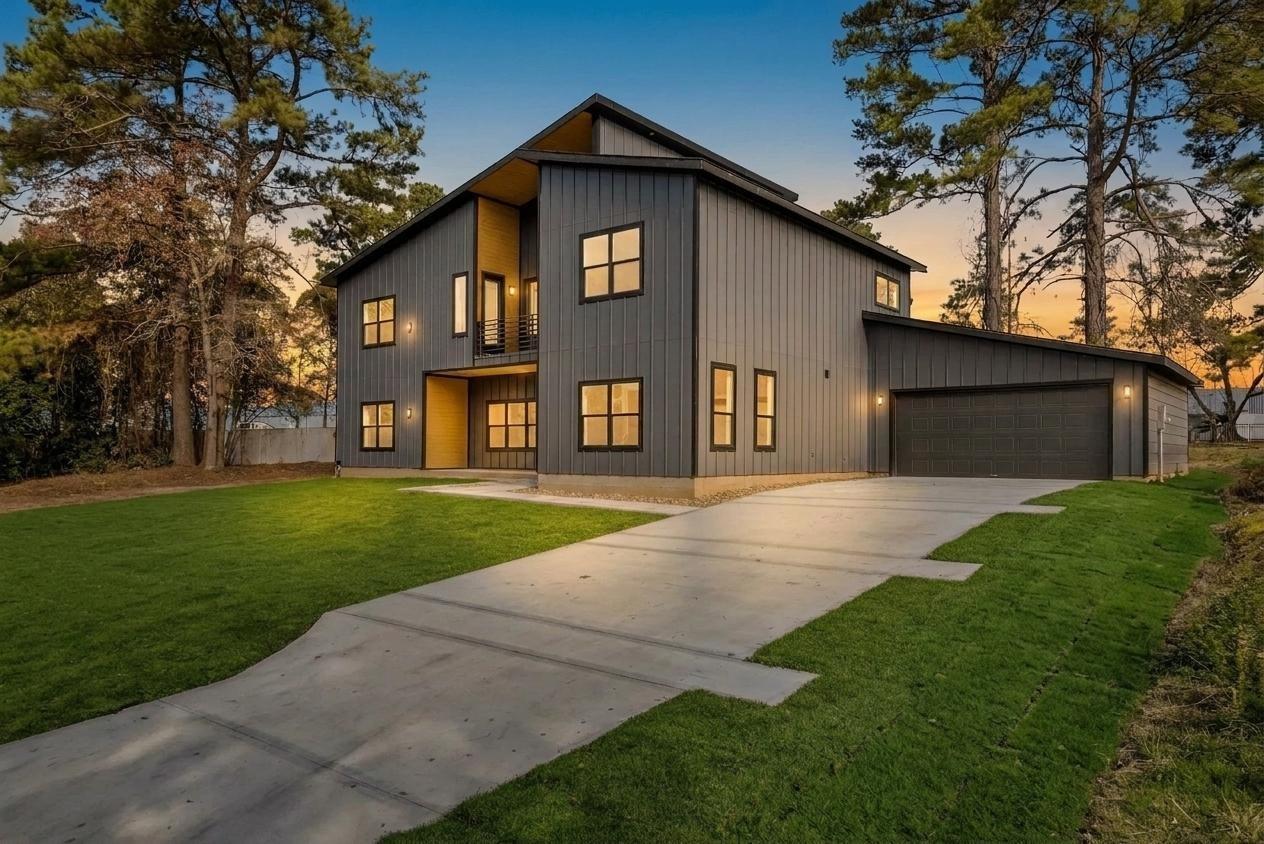7292 Edgewater Dr, Willis, TX 77318