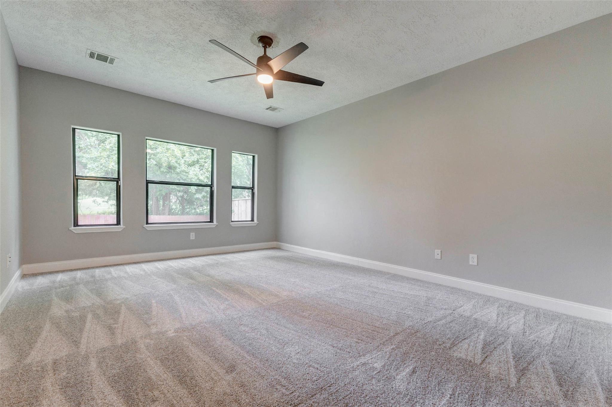 13731 Fountainview Dr, Montgomery, TX 77356 photo