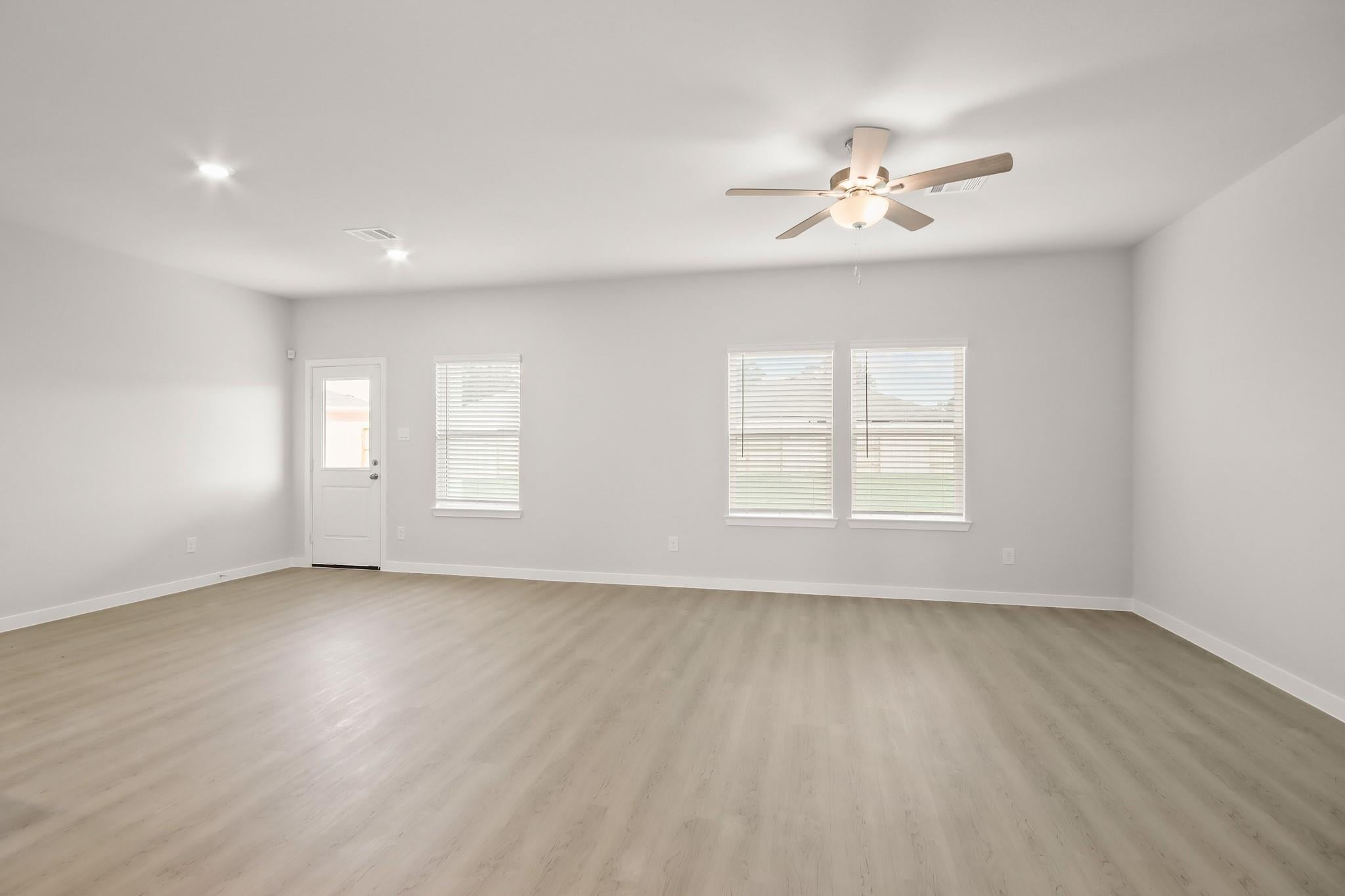 513 Wax Myrtle Way, Hockley, TX 77447 photo