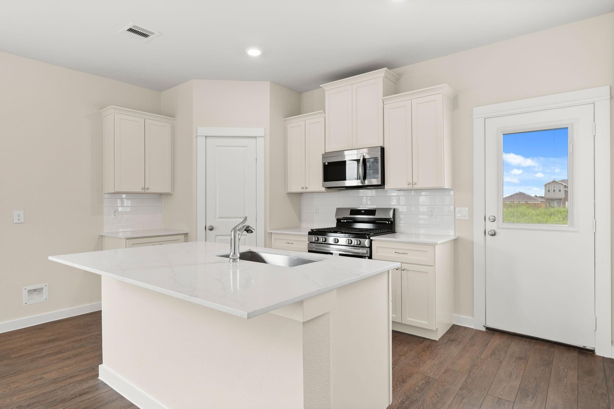 111 County Road 5102 B, Cleveland, TX 77327 photo