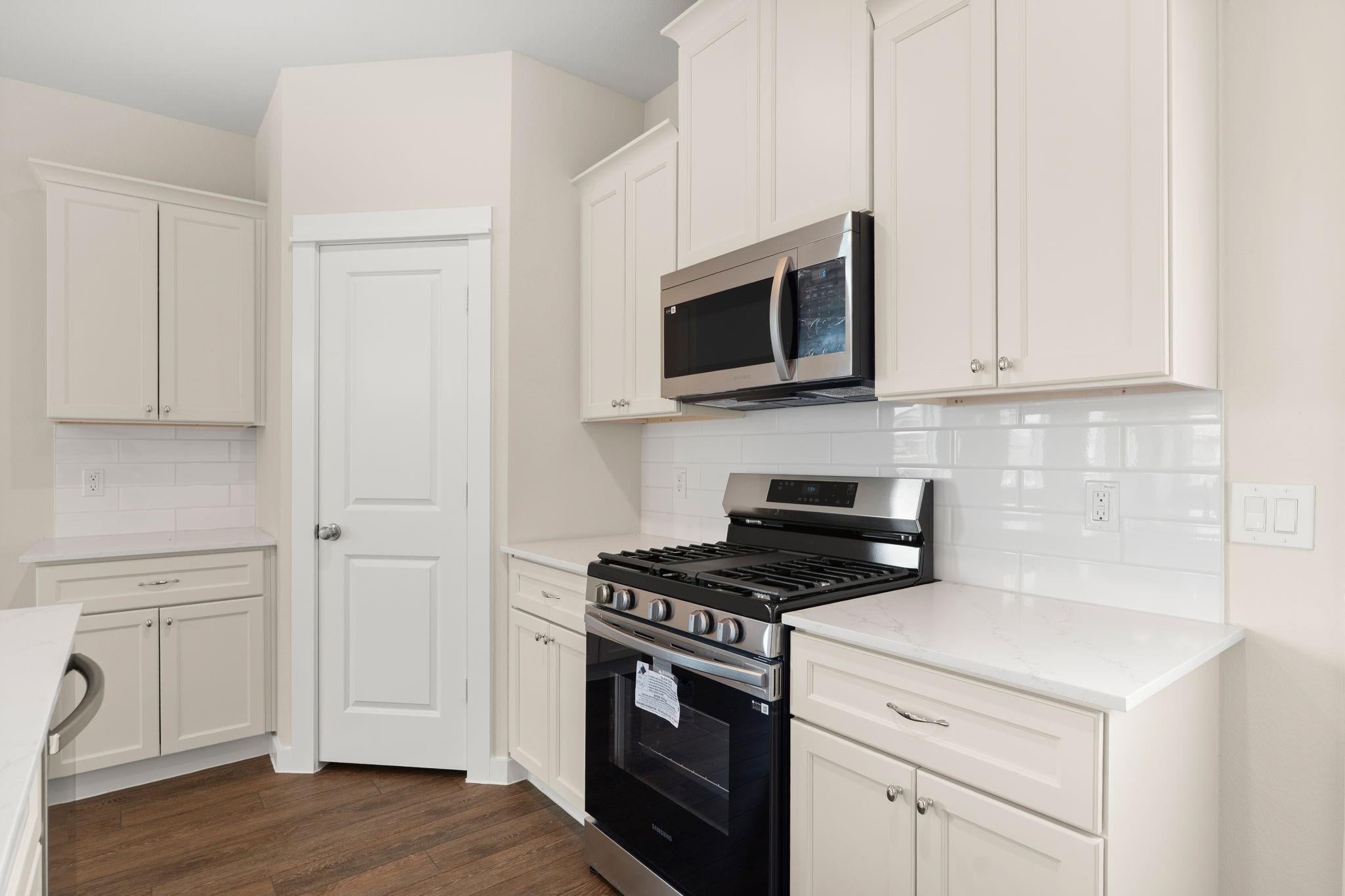 111 County Road 5102 B, Cleveland, TX 77327 photo