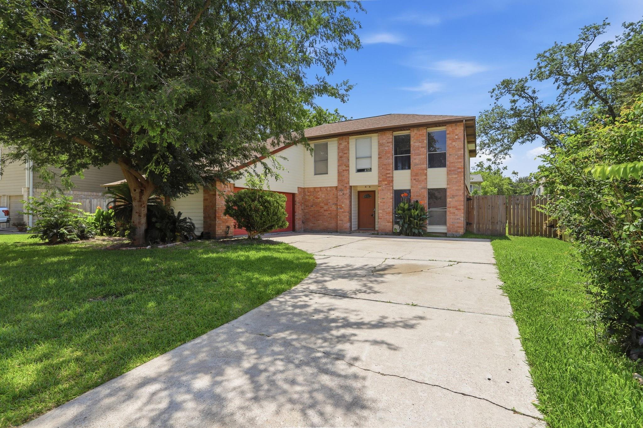 2315 Hampton Rd, League City, TX 77573 photo