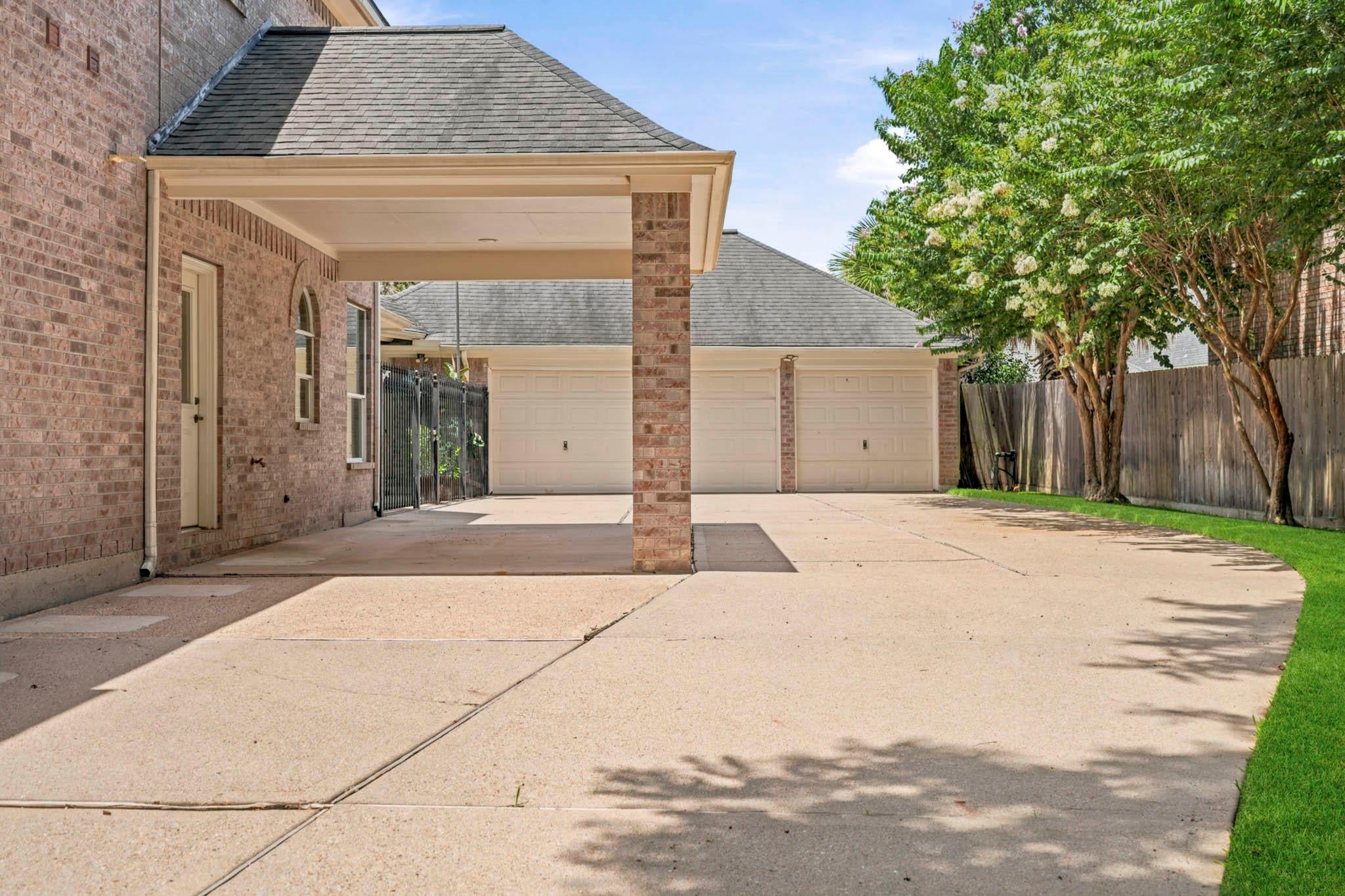 4319 Lake Lavon Ct, Richmond, TX 77406 photo