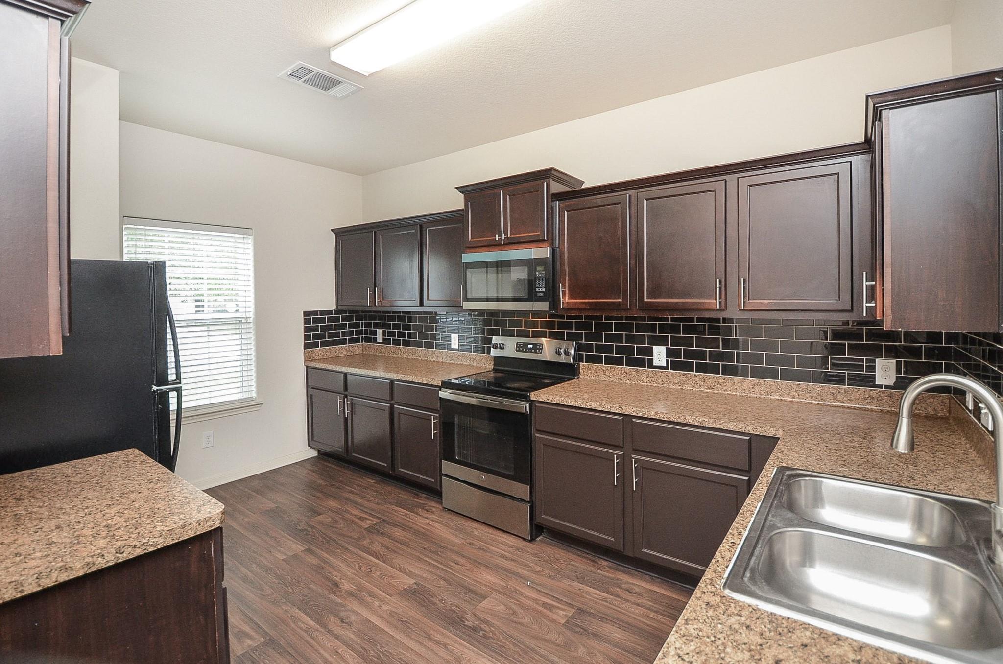 10531 Logger Pine Trl, Houston, TX 77088 photo