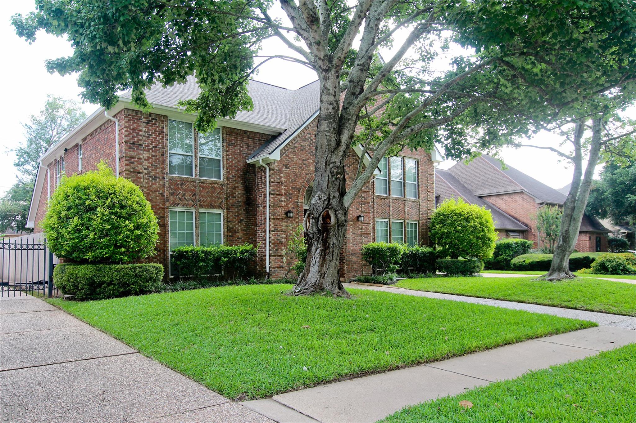 2918 Deer Creek Dr, Sugar Land, TX 77478 photo