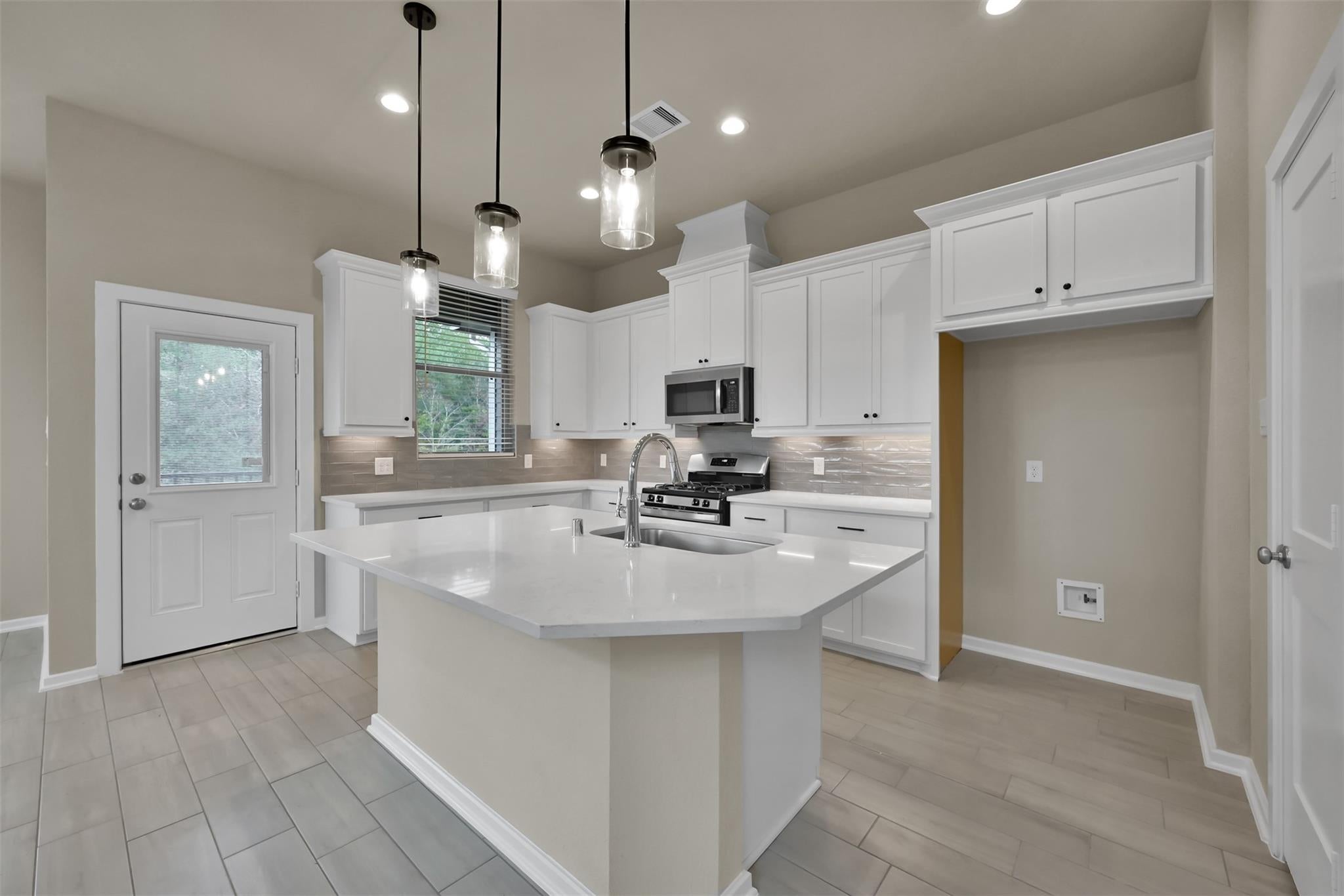 543 Longleaf Pine Dr, Montgomery, TX 77316 photo