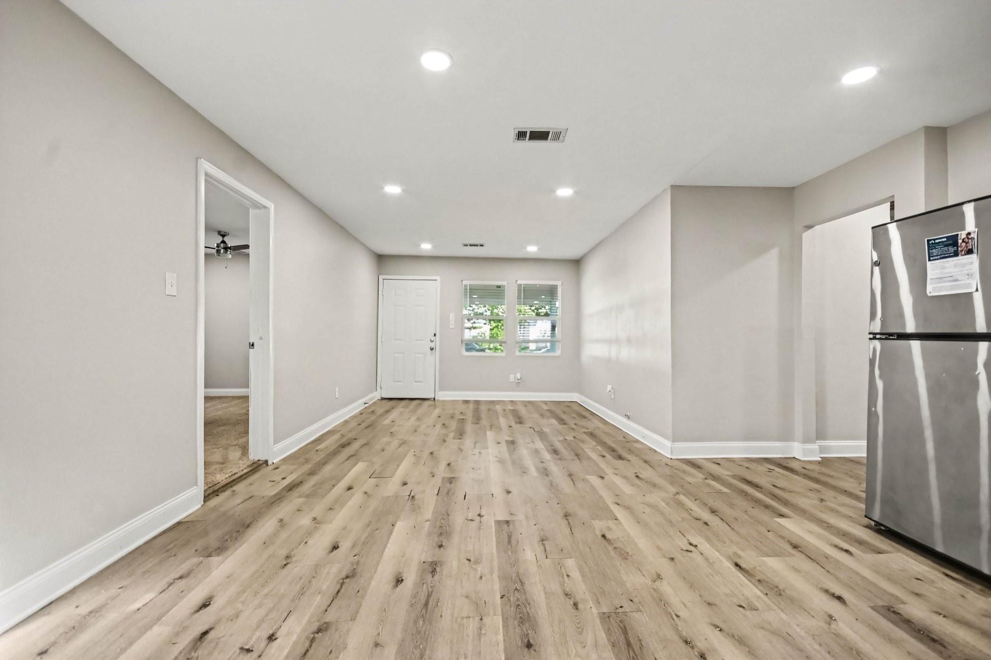 7346 Okinawa Rd, Houston, TX 77033 photo