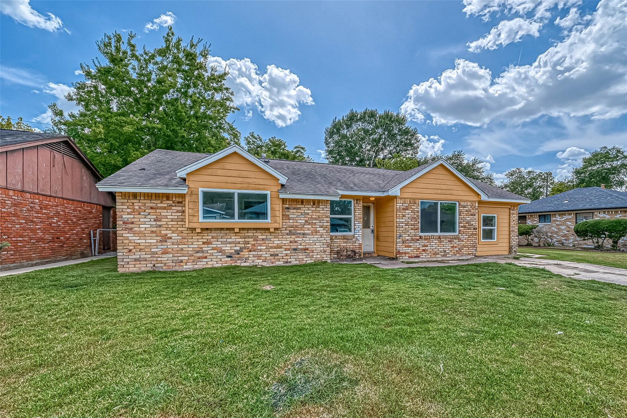 5606 Elm Spring Dr, Houston, TX 77048 photo
