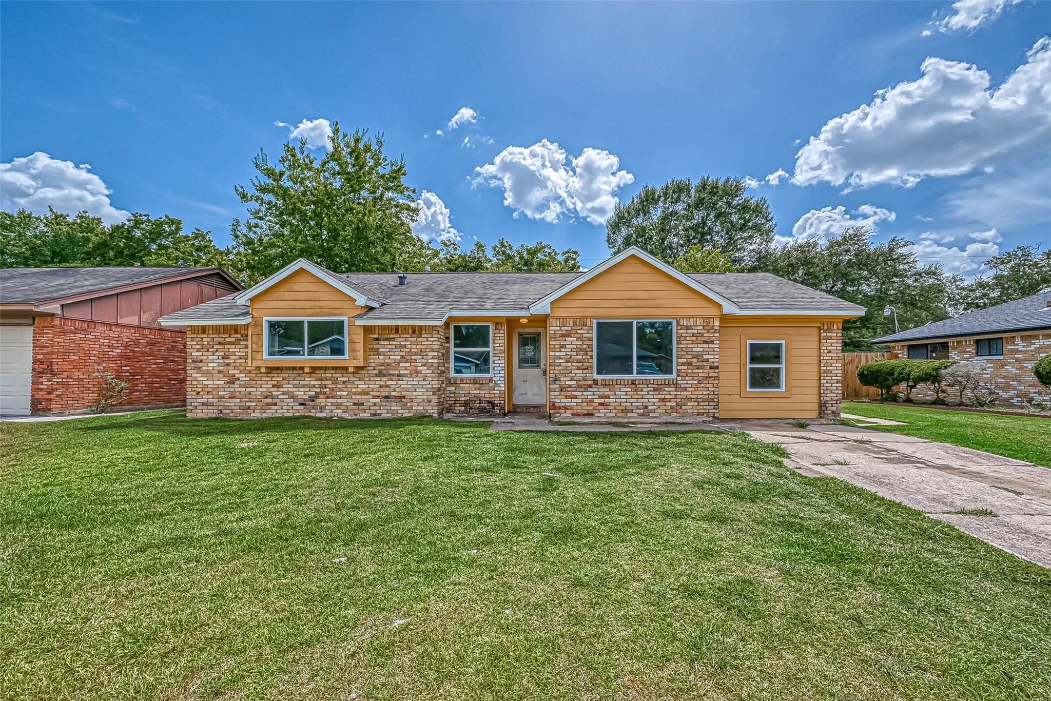 5606 Elm Spring Dr, Houston, TX 77048