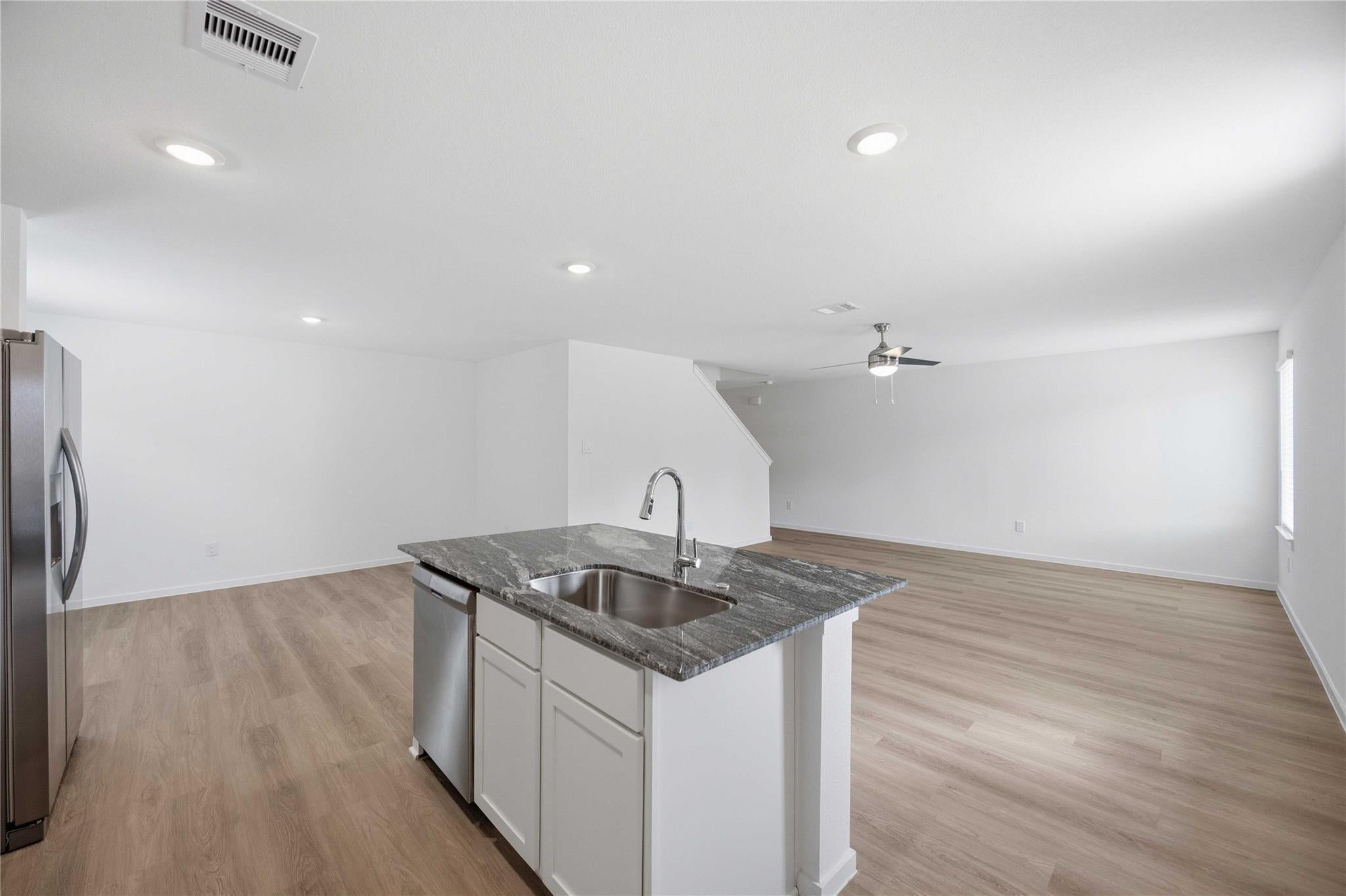 4808 Peanut Butter And Jelly Dr, Houston, TX 77048 photo