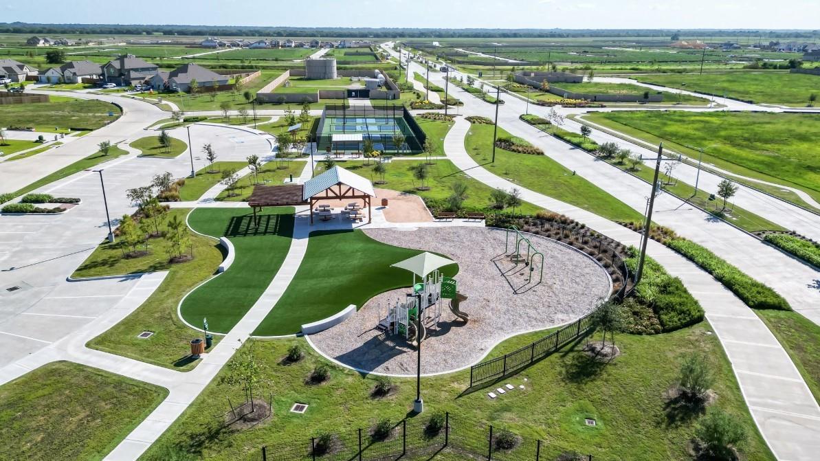 350 Long Branch Dr, Dayton, TX 77535 photo