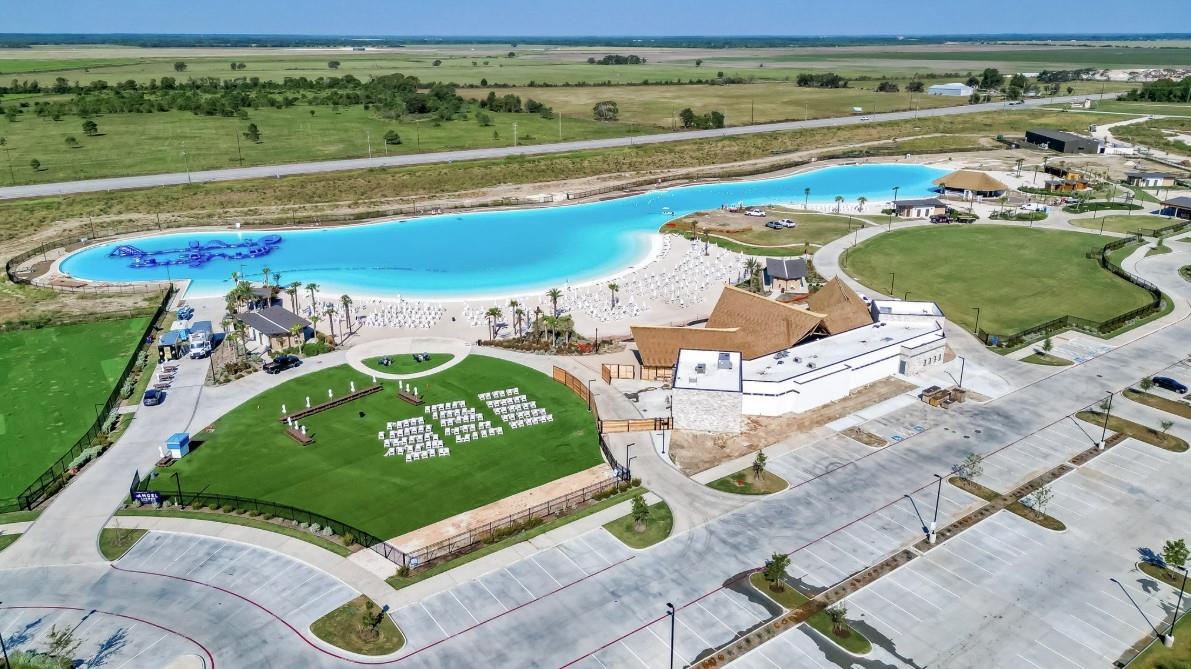 350 Long Branch Dr, Dayton, TX 77535 photo